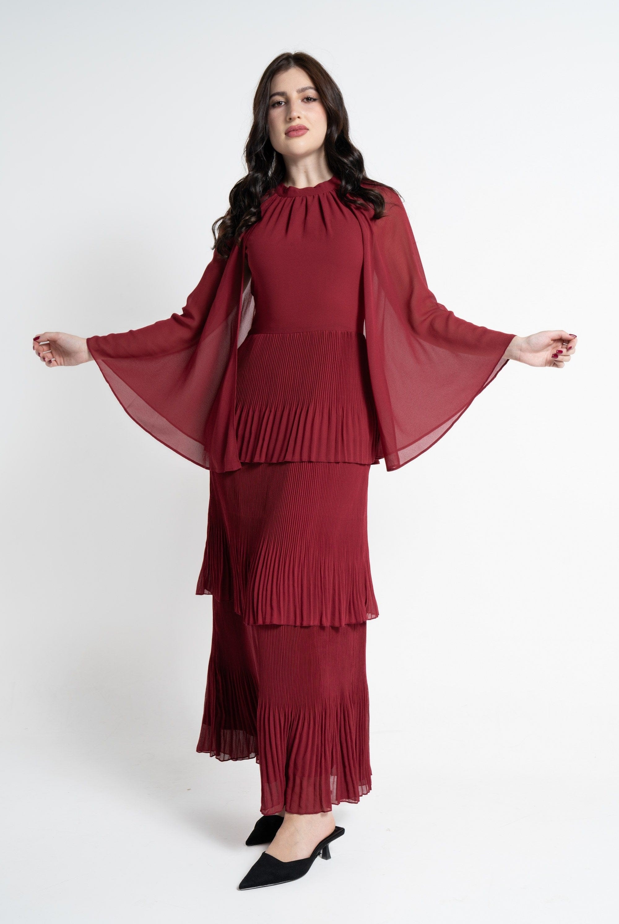 نتشي فستان ماكسي بأكمام فراشة بطيات مخصر نسائي