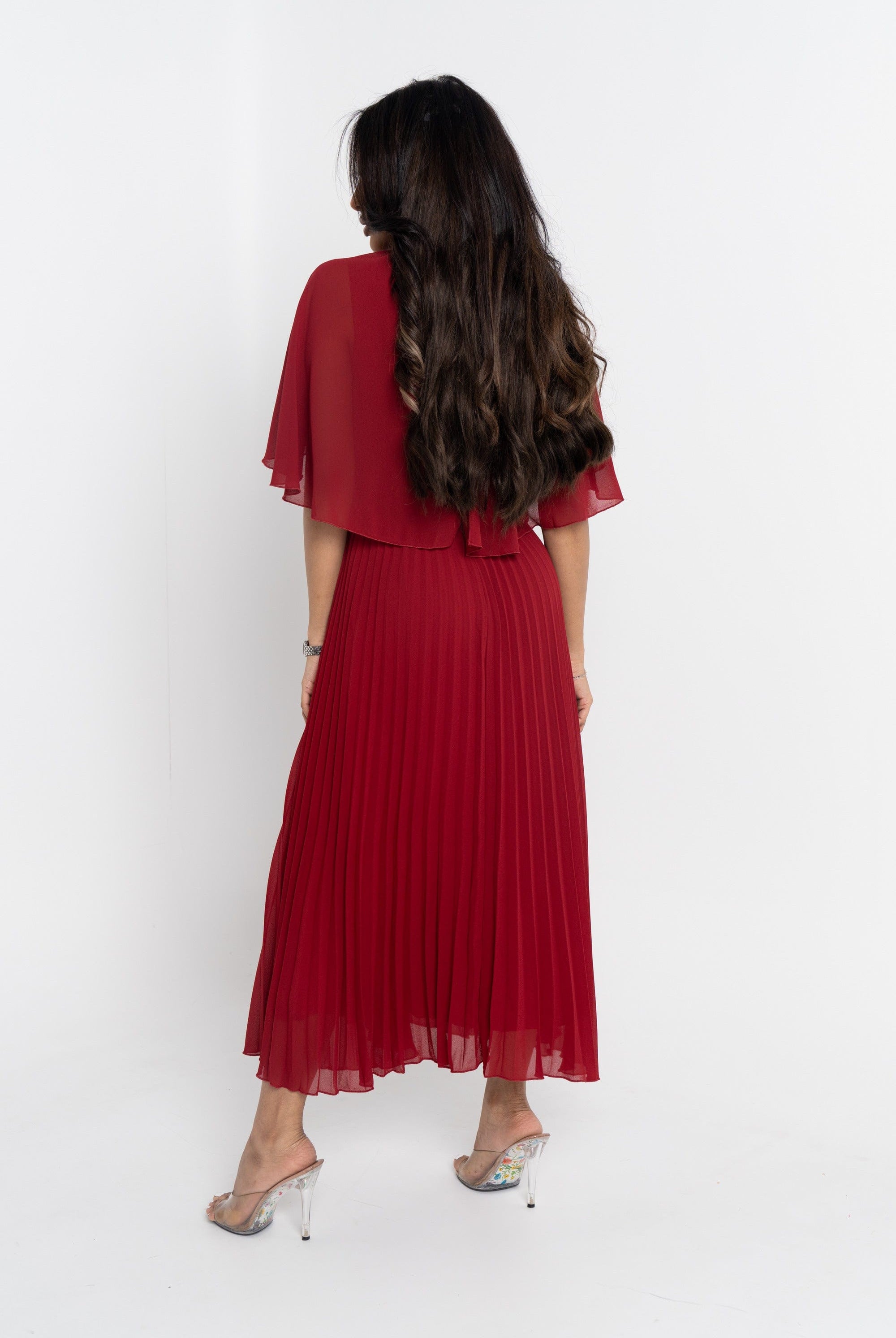 نتشي فستان ميدي بأكمام فراشة بليسية