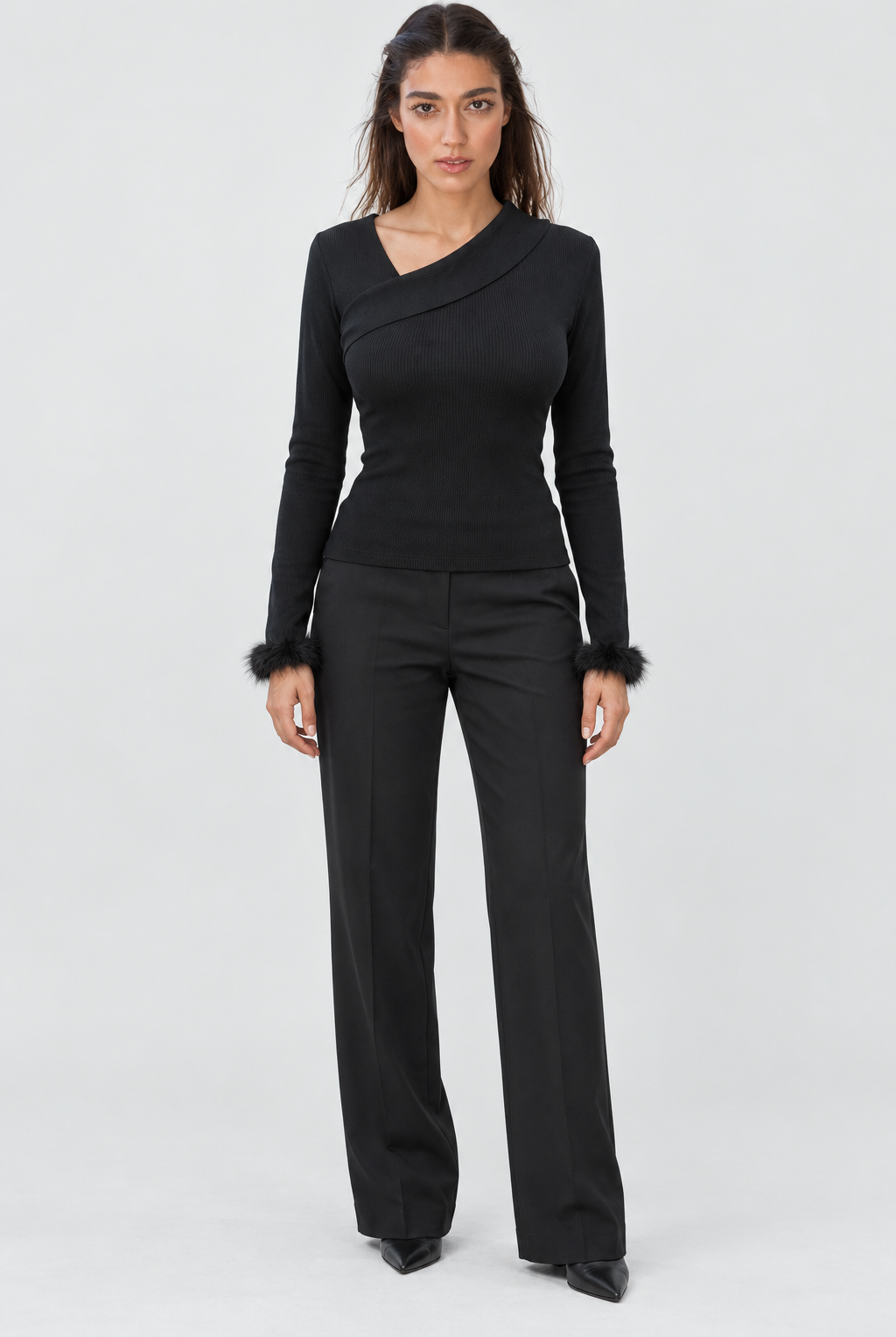 Y002126Q4 black, full front