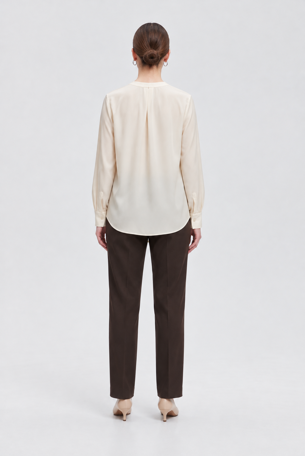 YWTO241050 ecru back - model alice