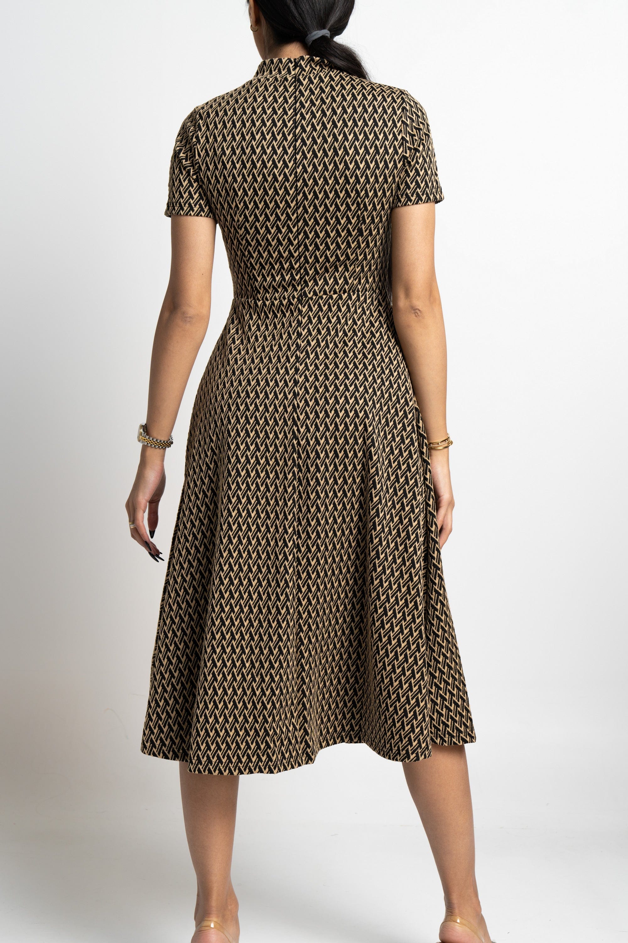 نتشي فستان ميدي كم قصير مخصر منقوش نسائي