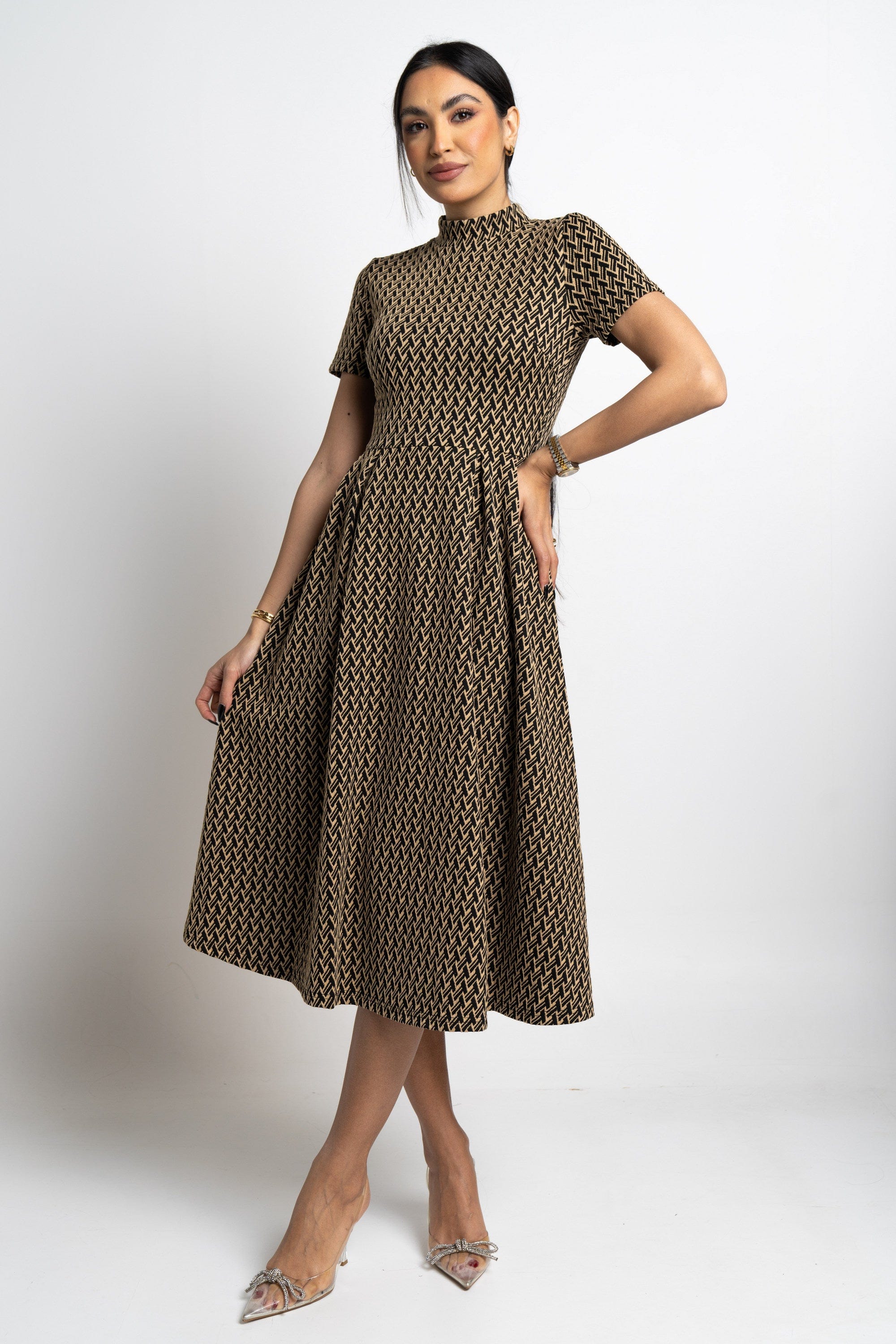 نتشي فستان ميدي كم قصير مخصر منقوش نسائي