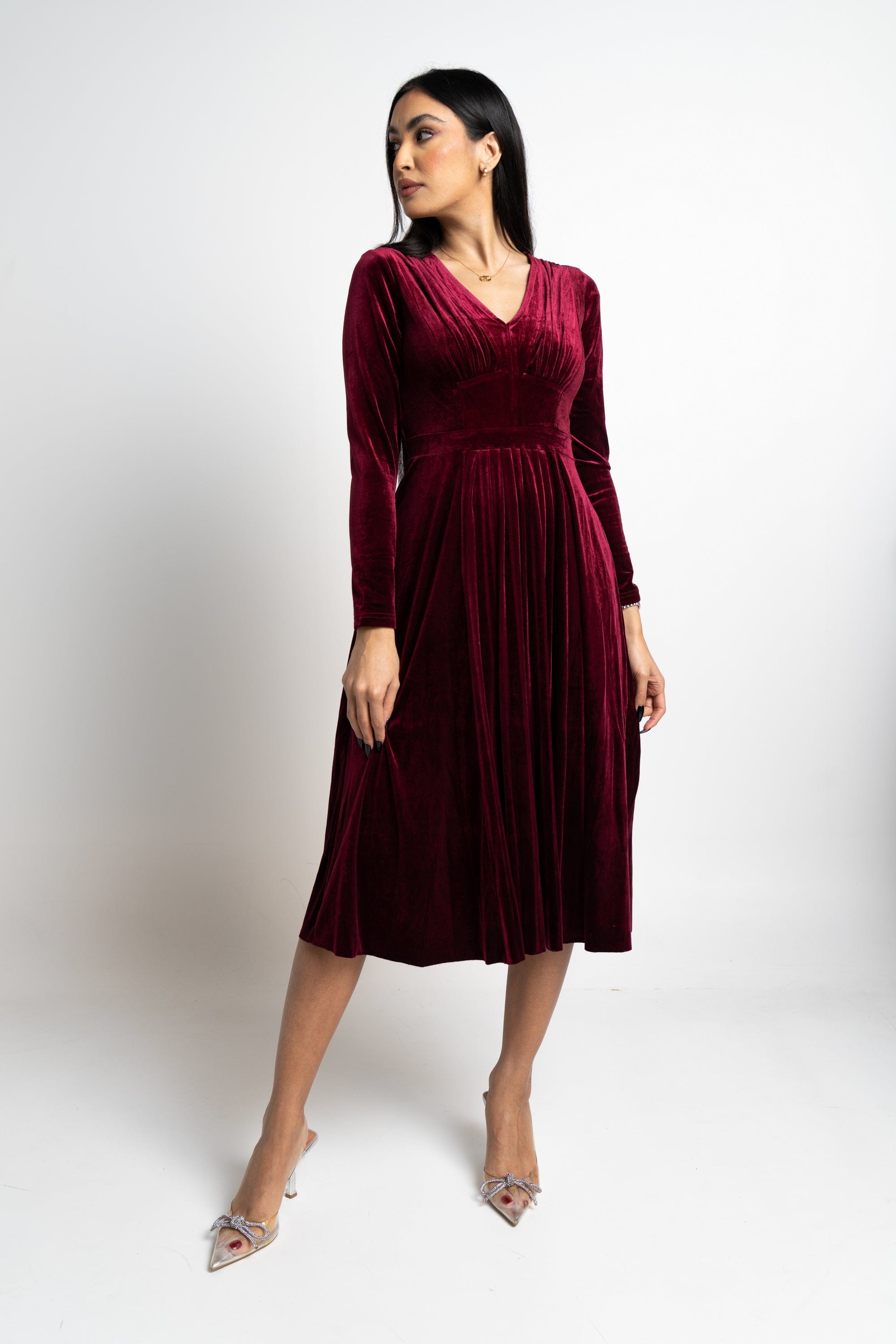 نتشي فستان ميدي سادة مخصر كم طويل نسائي