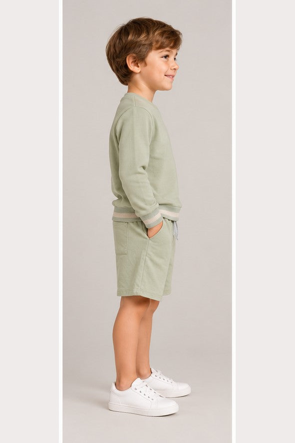 طقم شورت ولادي وتيشيرت واسع كم طويل — right side view
