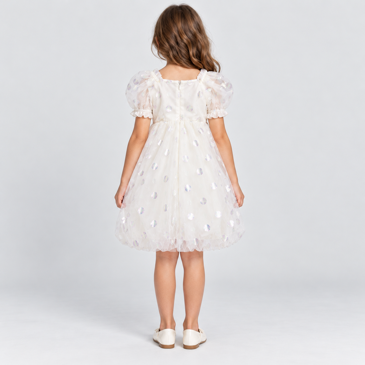 GDR2140 off-white child model back view