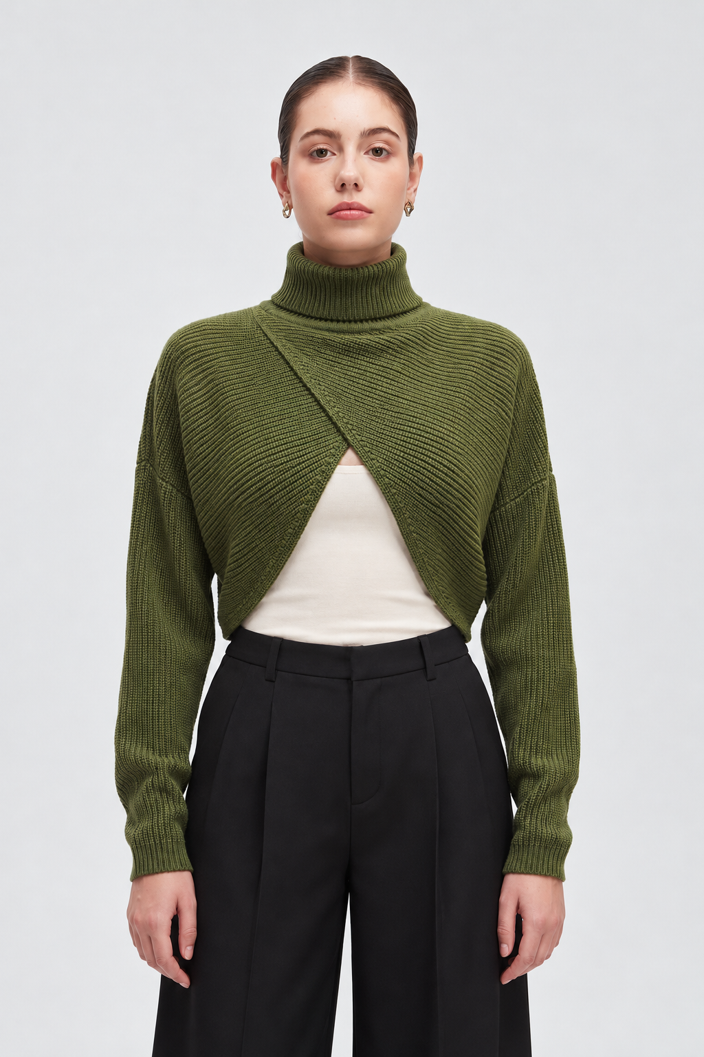 MA0178W254CDY green knit top on Uliana — close front