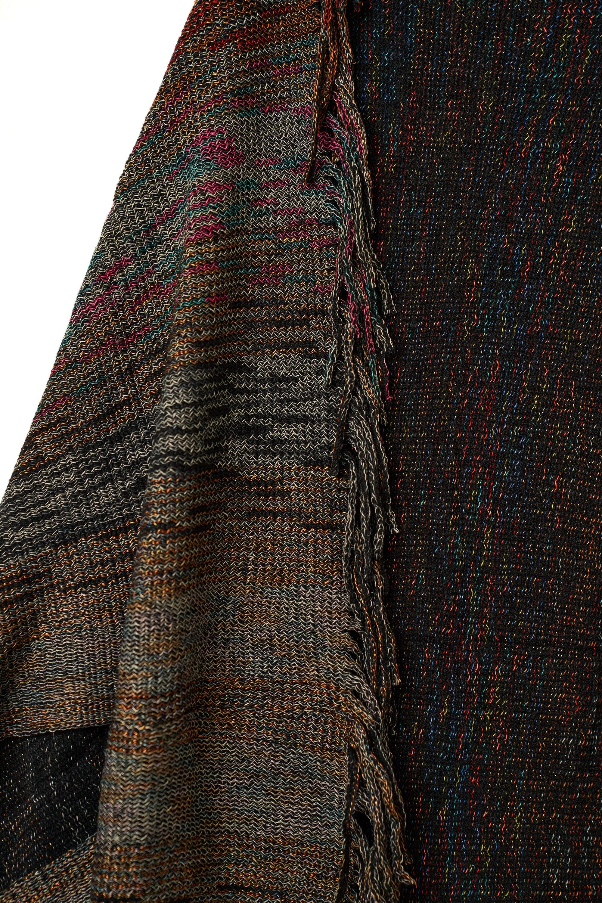 ميكا شال نسائي منقوش مخطط بالخيوط وأكمام