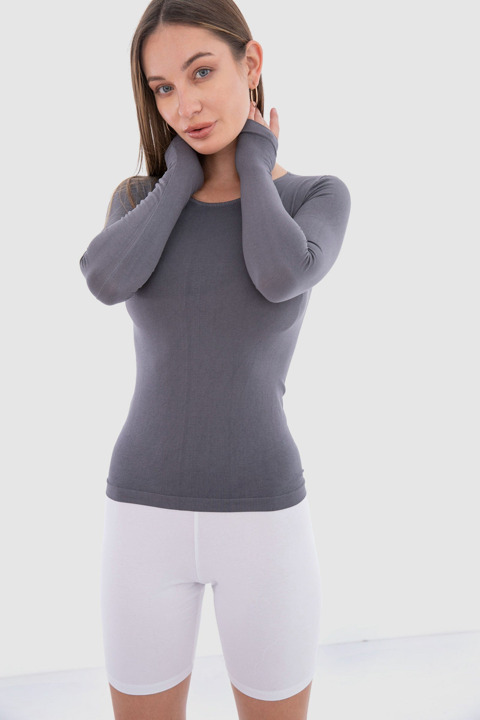 كارينا شورت ضيق ليقنز قصير من القطن