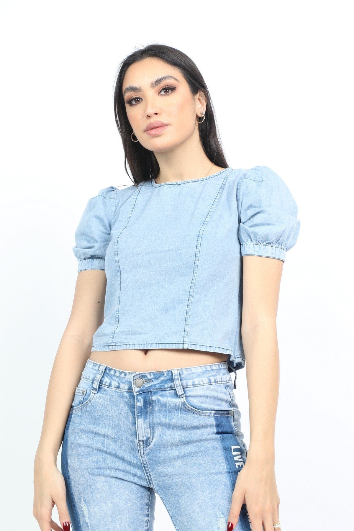 كيتشن بلوزة قصيرة مطاطة نص بطن بحمالات عريضة