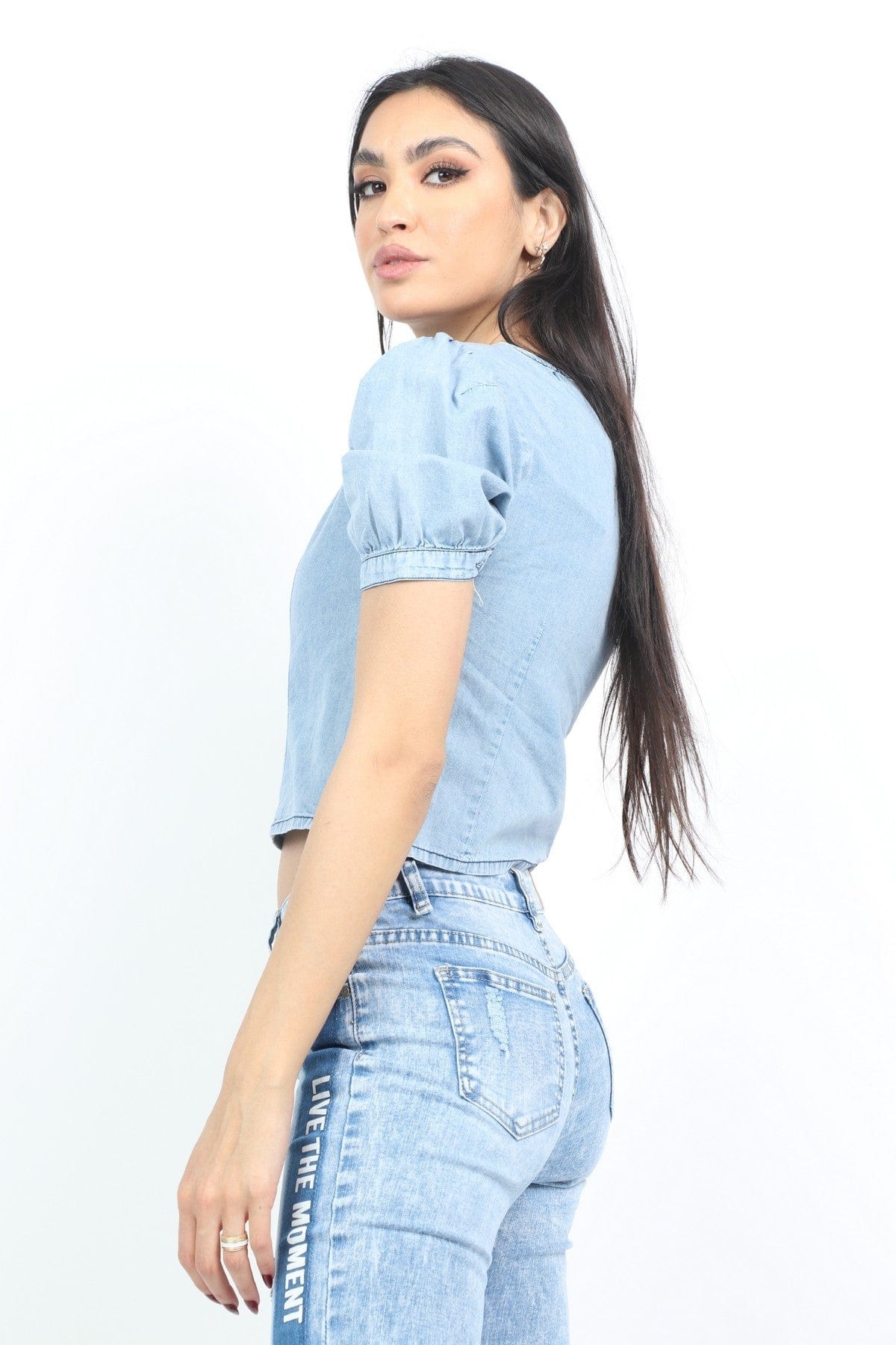 كيتشن بلوزة قصيرة مطاطة نص بطن بحمالات عريضة