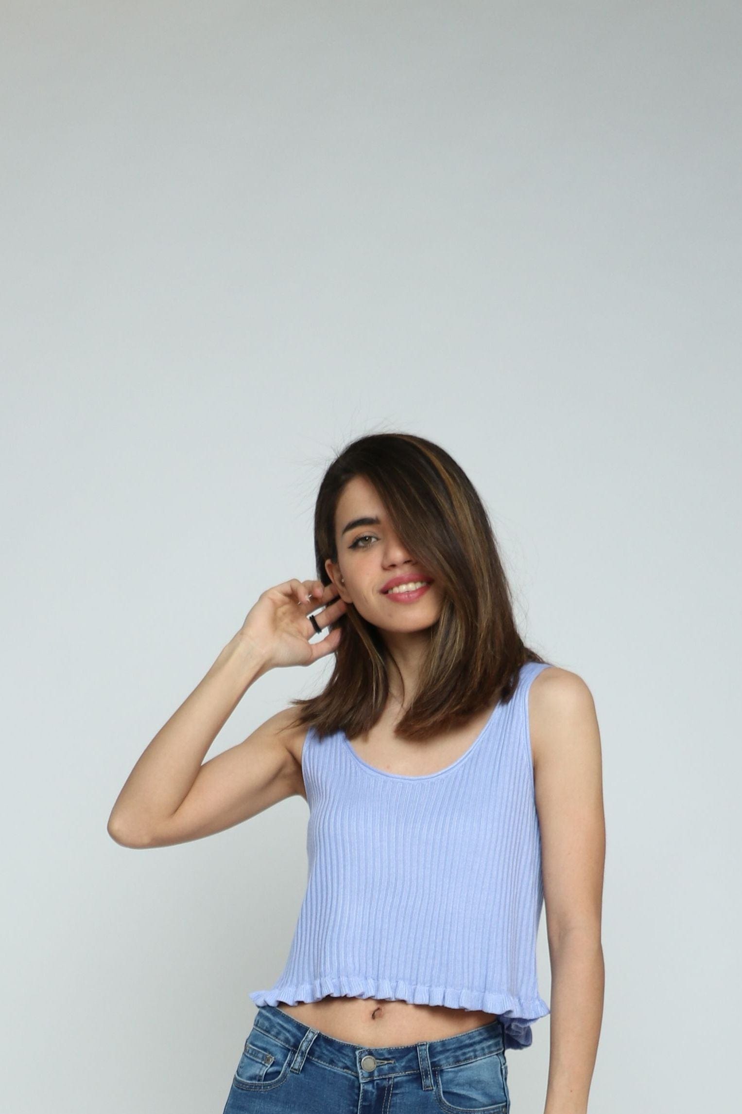 كيتشن بلوزة نص بطن بكرانيش من الأسفل