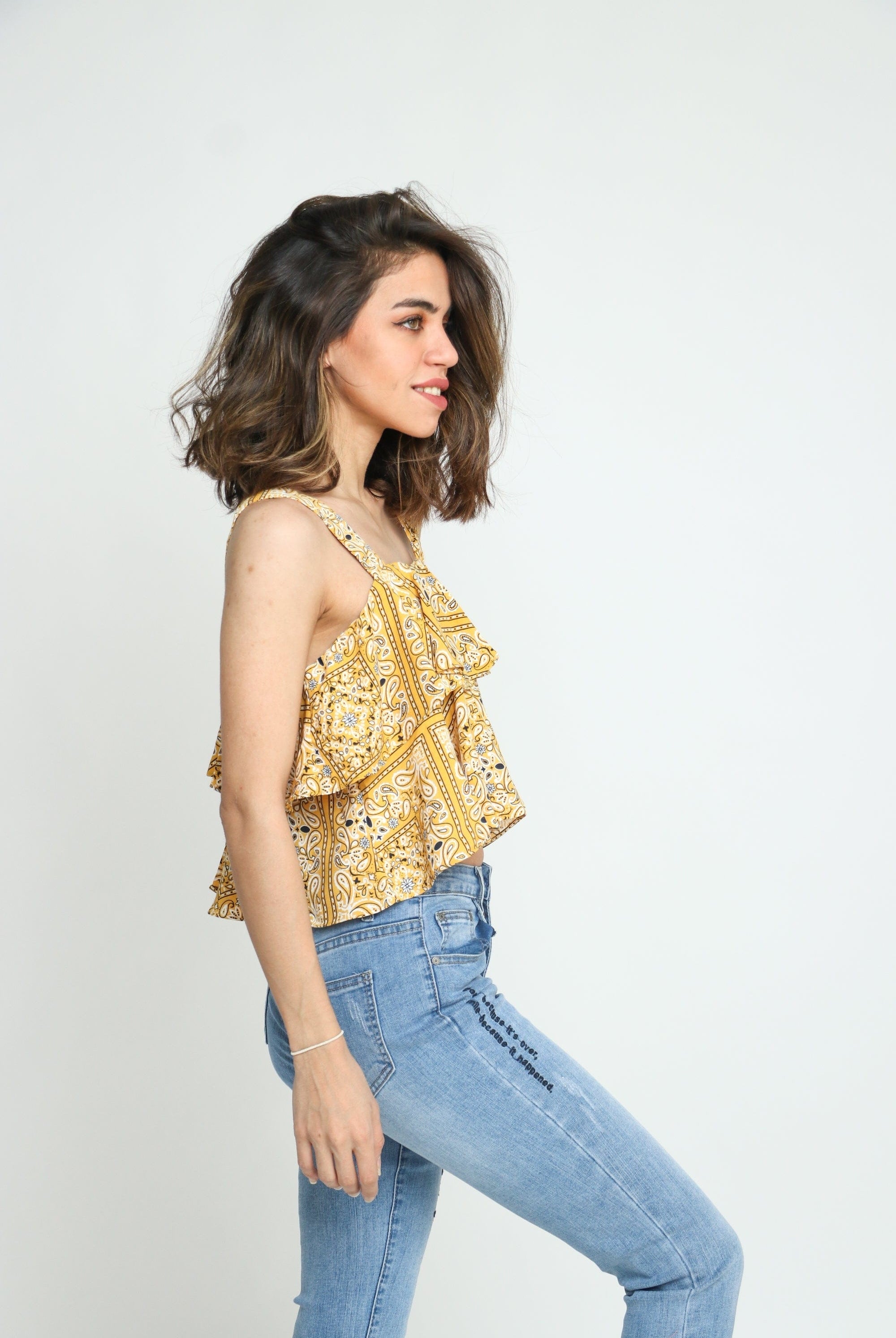 كيتشن بلوزة طبقات منقوشة بحاملات نص بطن نسائي أصفر الخردل