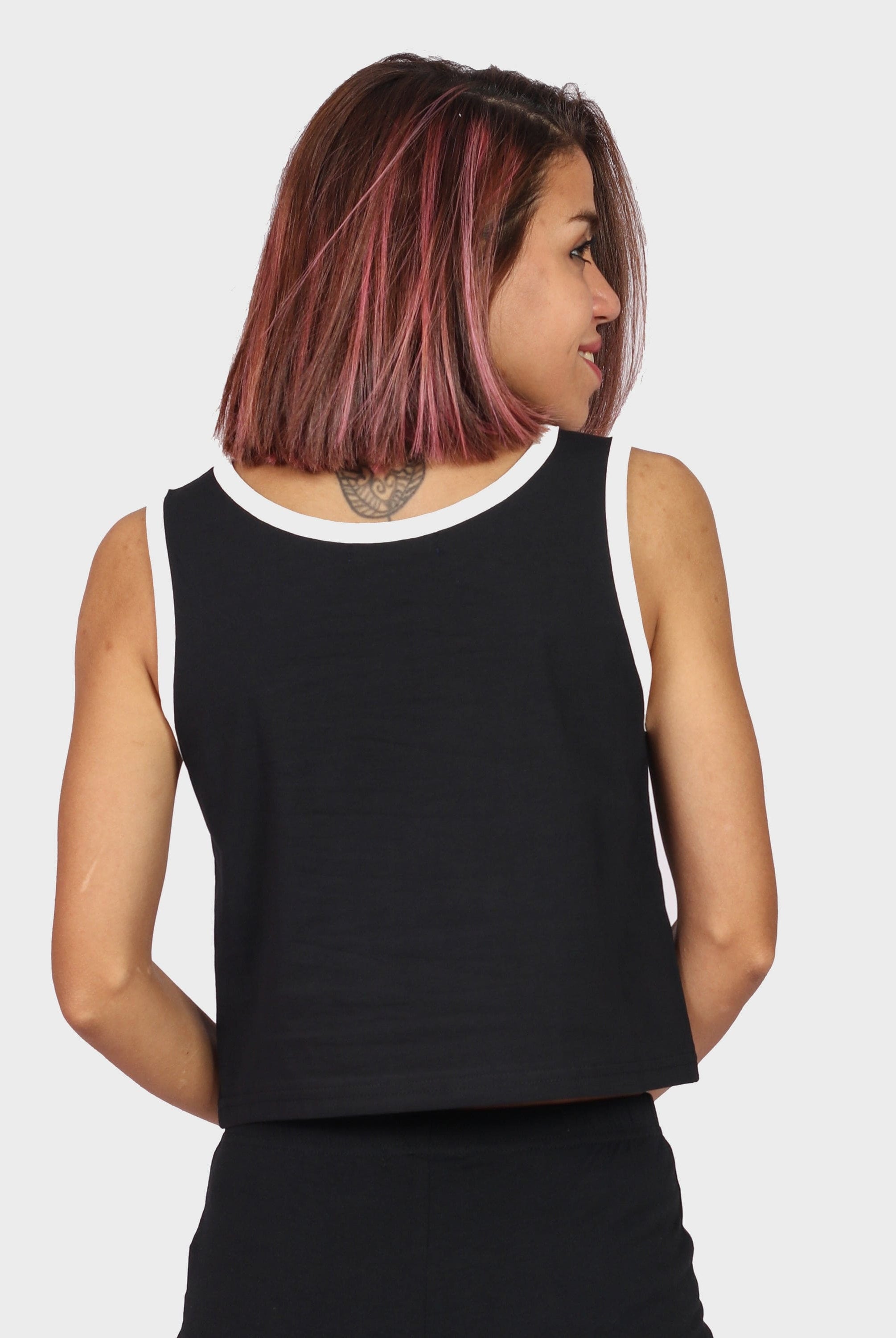 كيتشن بلوزة كت برقبة دائرية كروب نسائي