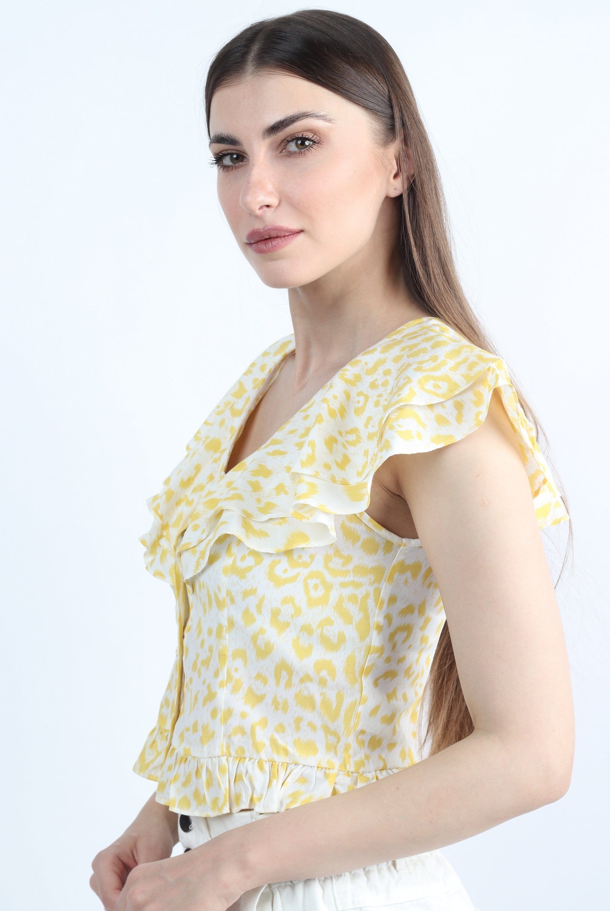 كيتشن بلوزة تايجر بفتحة صدر عميقة