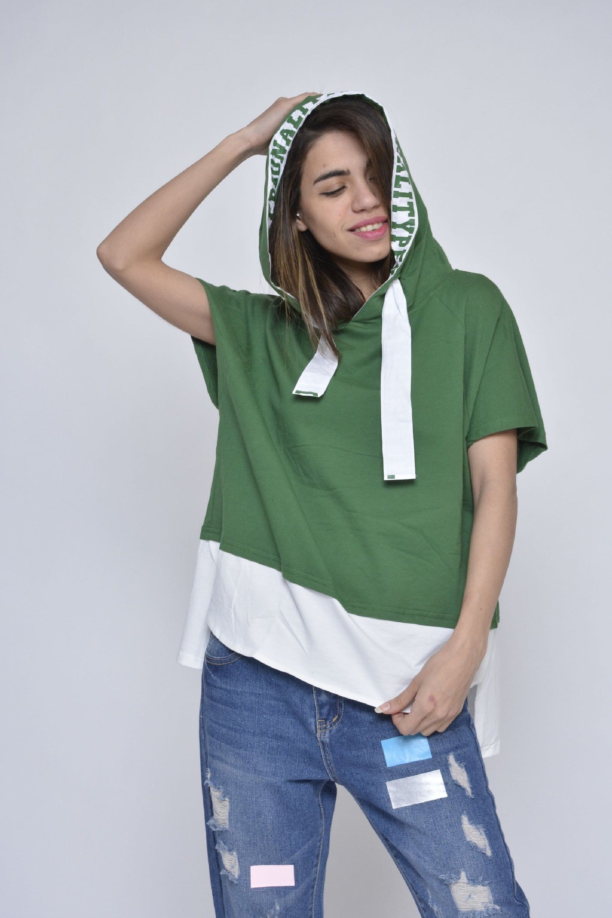 كيتشن سويت شيرت بقبعة نص كم نسائي