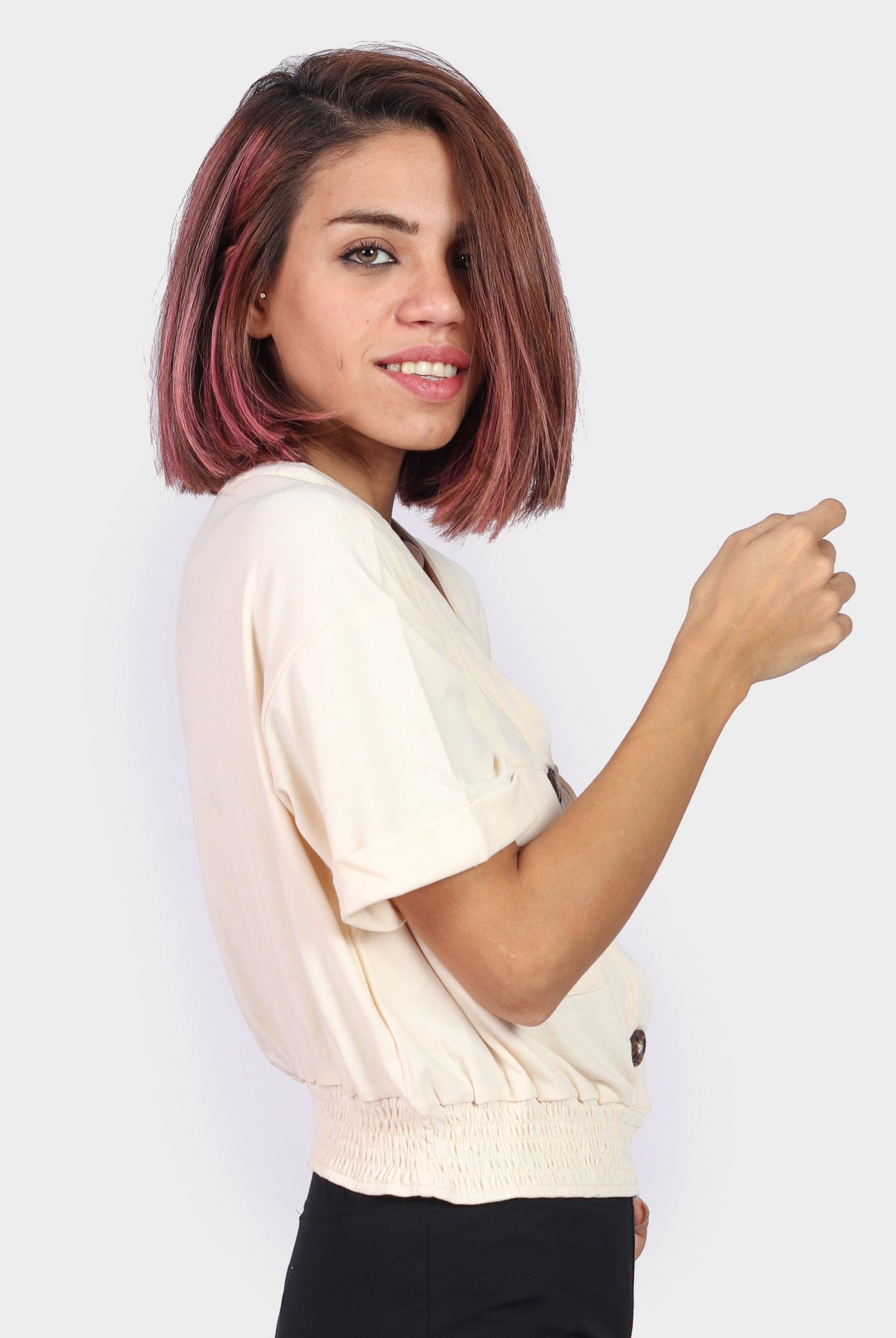 كيتشن بلوزة واسعة بأزرار أمامية وجيب يد نسائي