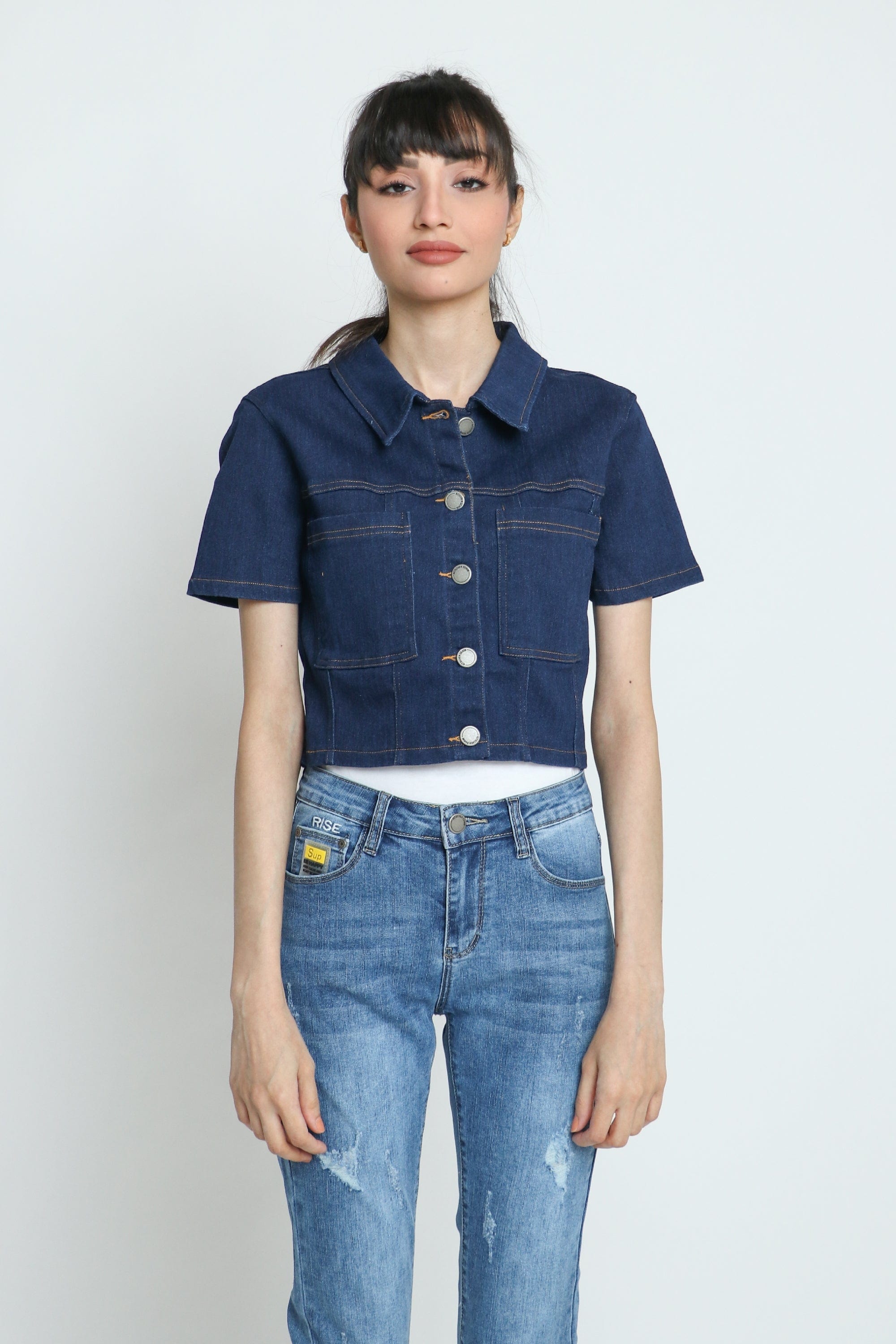كيتشن بلوزة جينز بجيوب كم قصير بأزرار أمامية نسائي