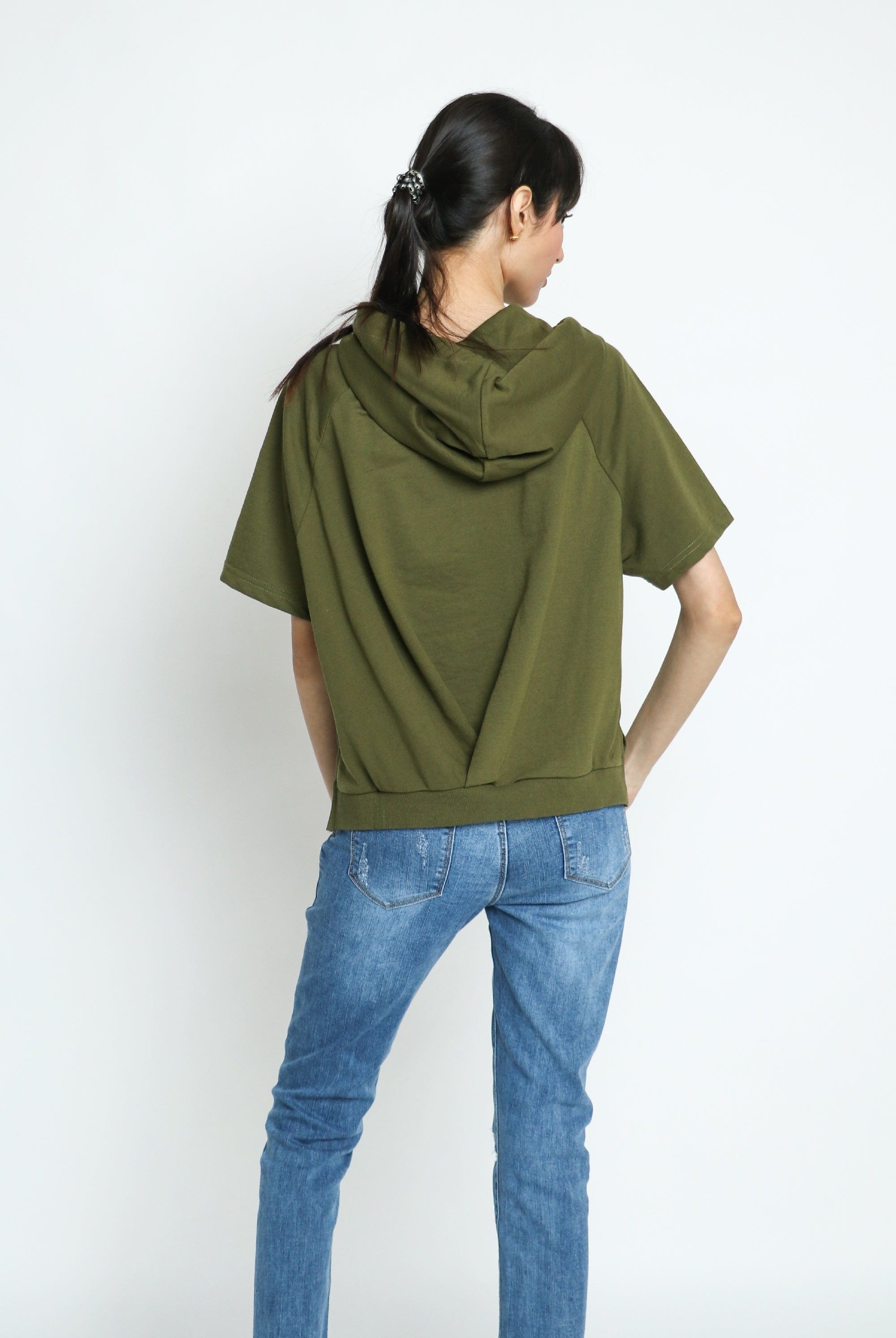 كيتشن بلوزة سادة نص كم بقعبة نسائي