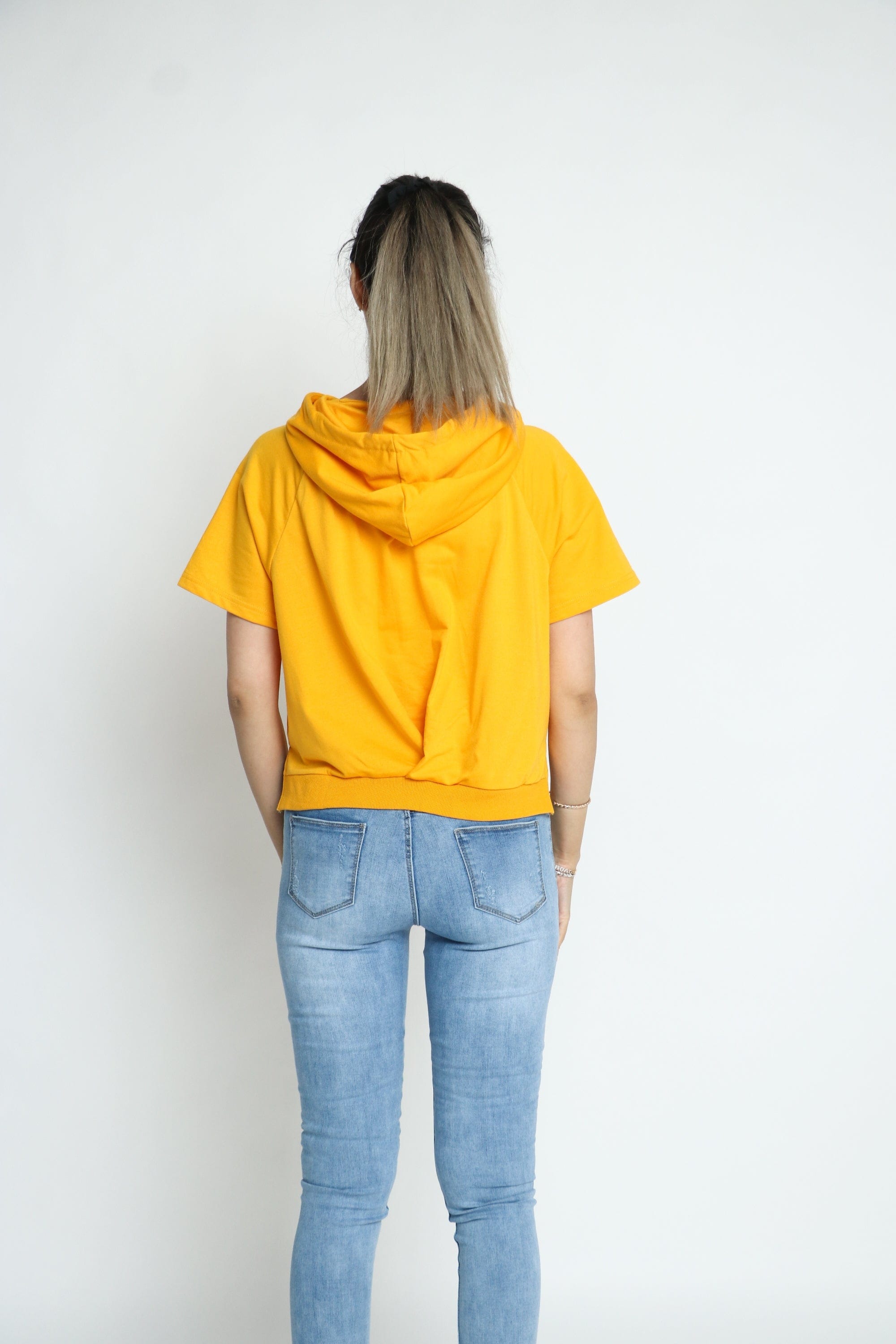 كيتشن بلوزة سادة نص كم بقعبة نسائي