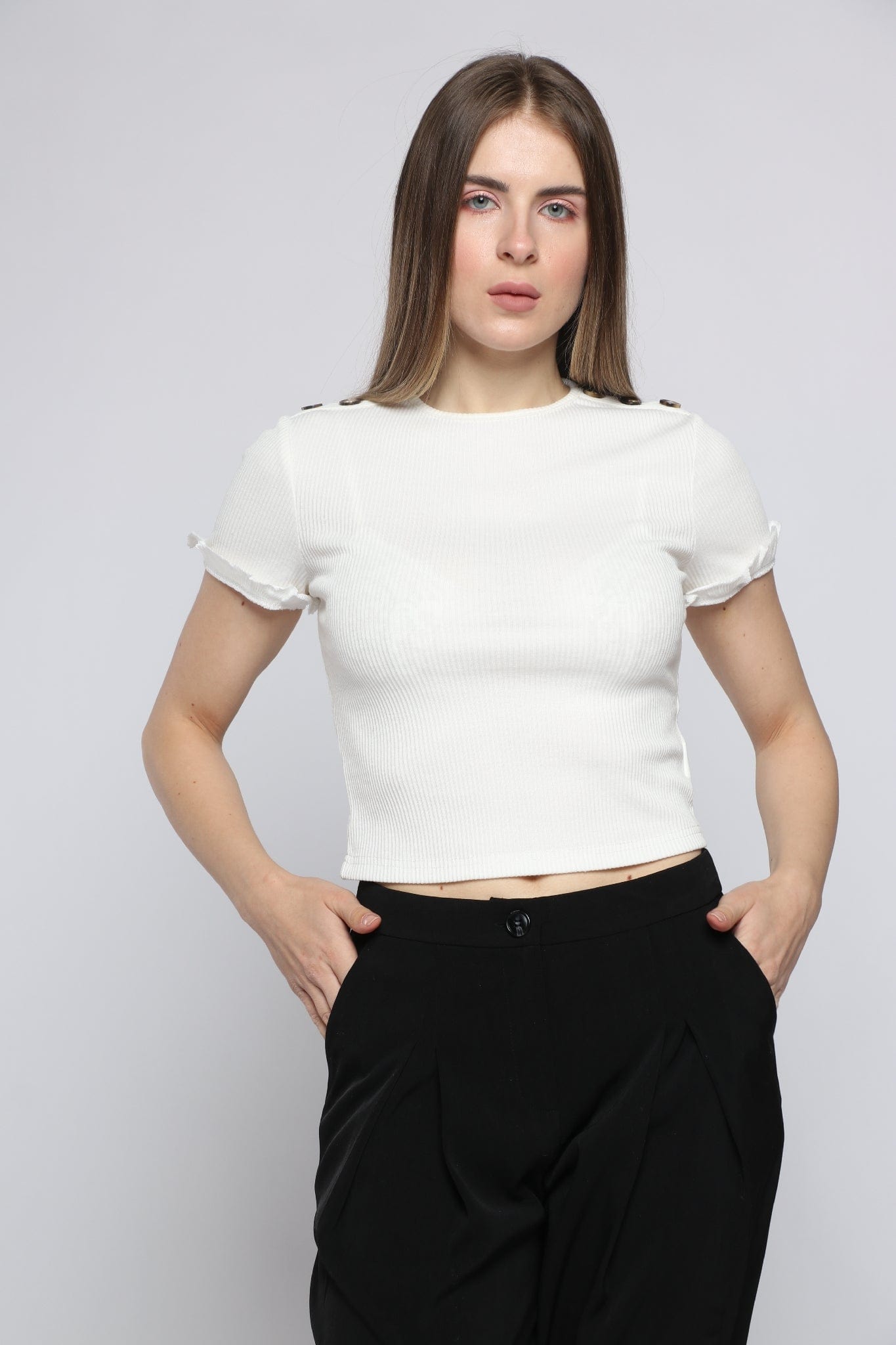 كيتشن بلوزة بأكمام قصيرة وكرانيش