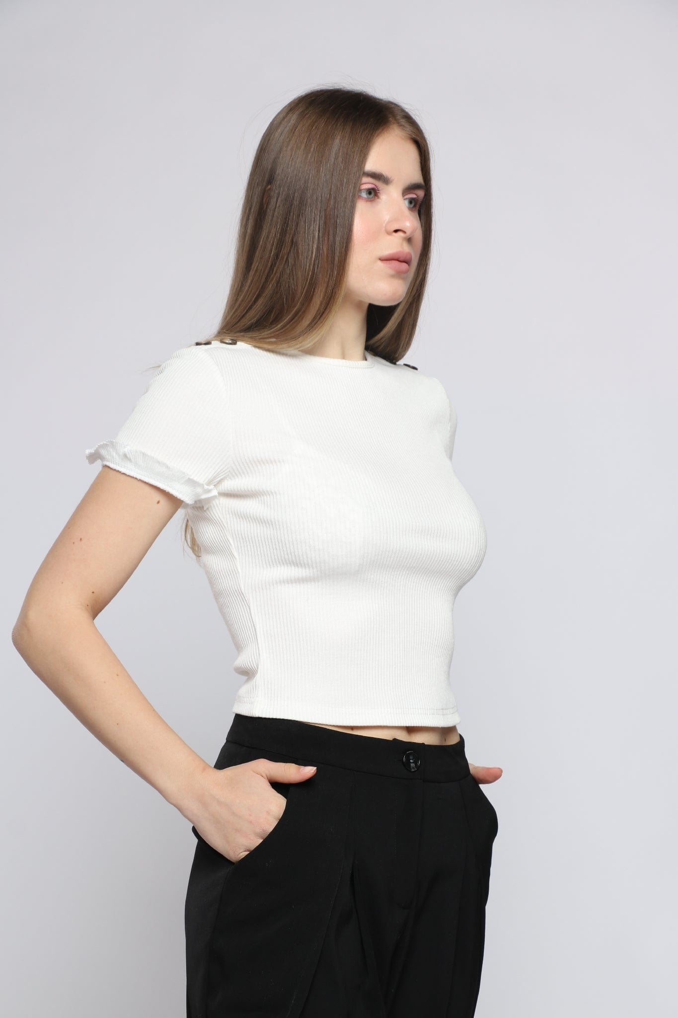 كيتشن بلوزة بأكمام قصيرة وكرانيش