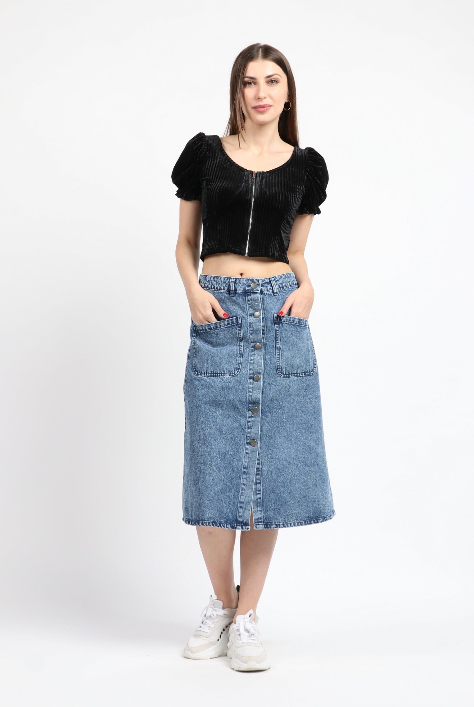 كيتشن بلوزة قصيرة الأكمام مضلع سادة خصر مرتفع أسود