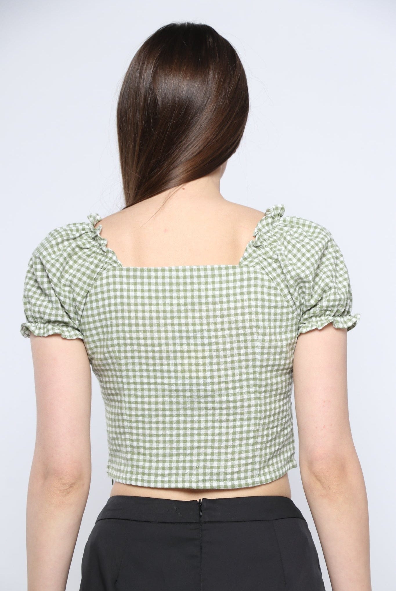 كيتشن بلوزة بأكمام قصيرة نص بطن بنمط مربع