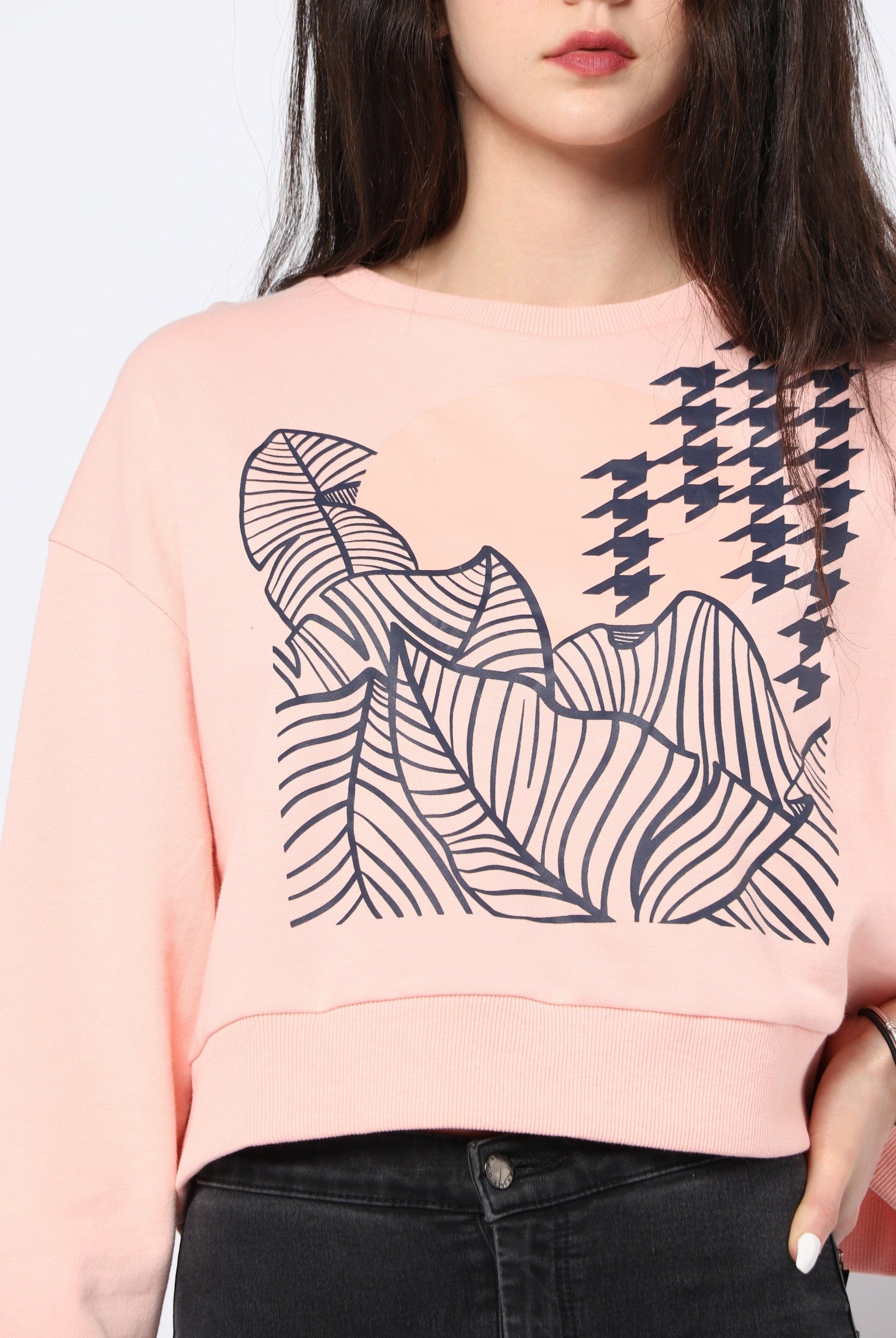 كيتشن بلوزة قصيرة أوفر سايز مطبوعة بكم طويل نسائي