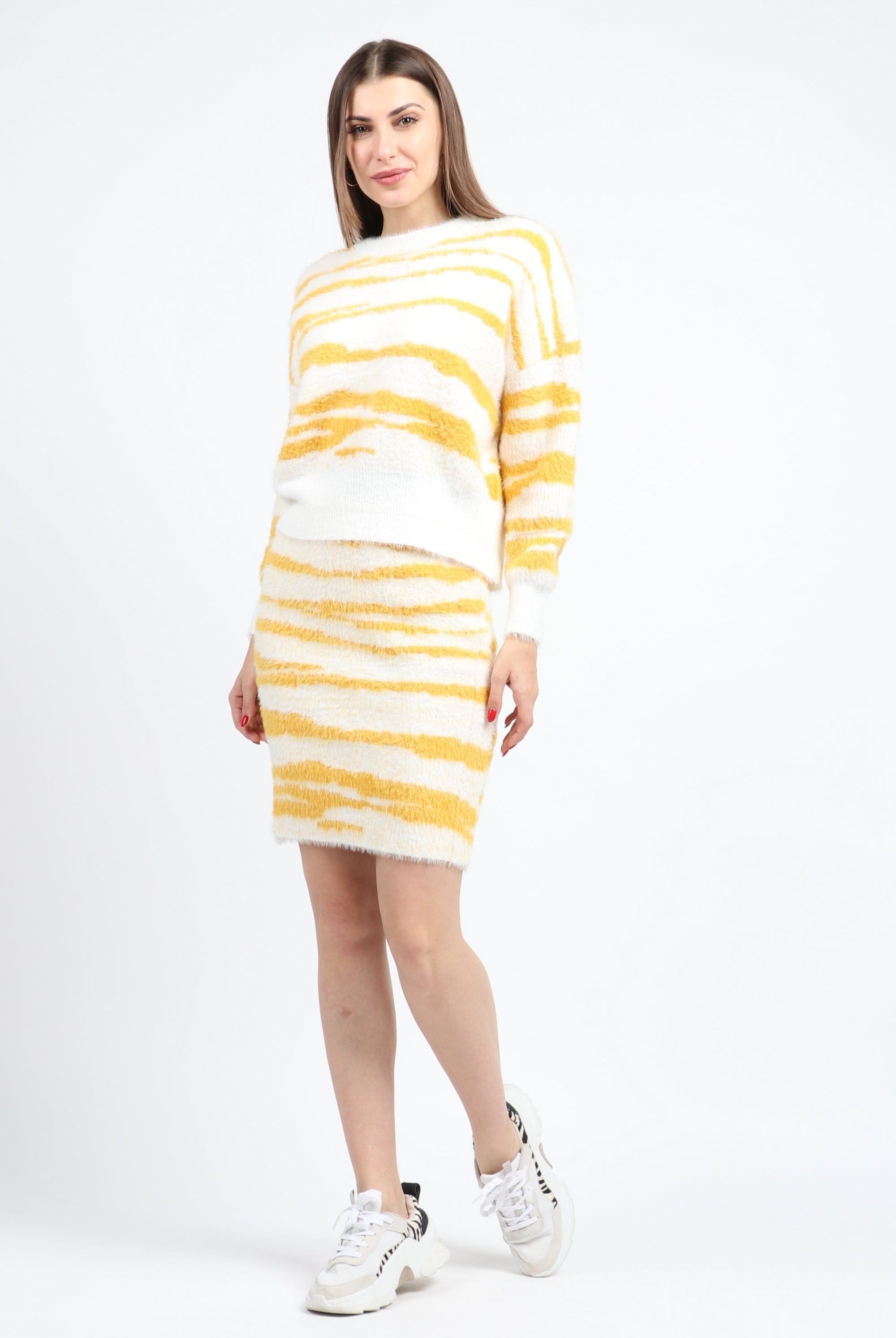 كيتشن بلوزة مخططة عريض ناعمة بكم طويل نسائي أصفر