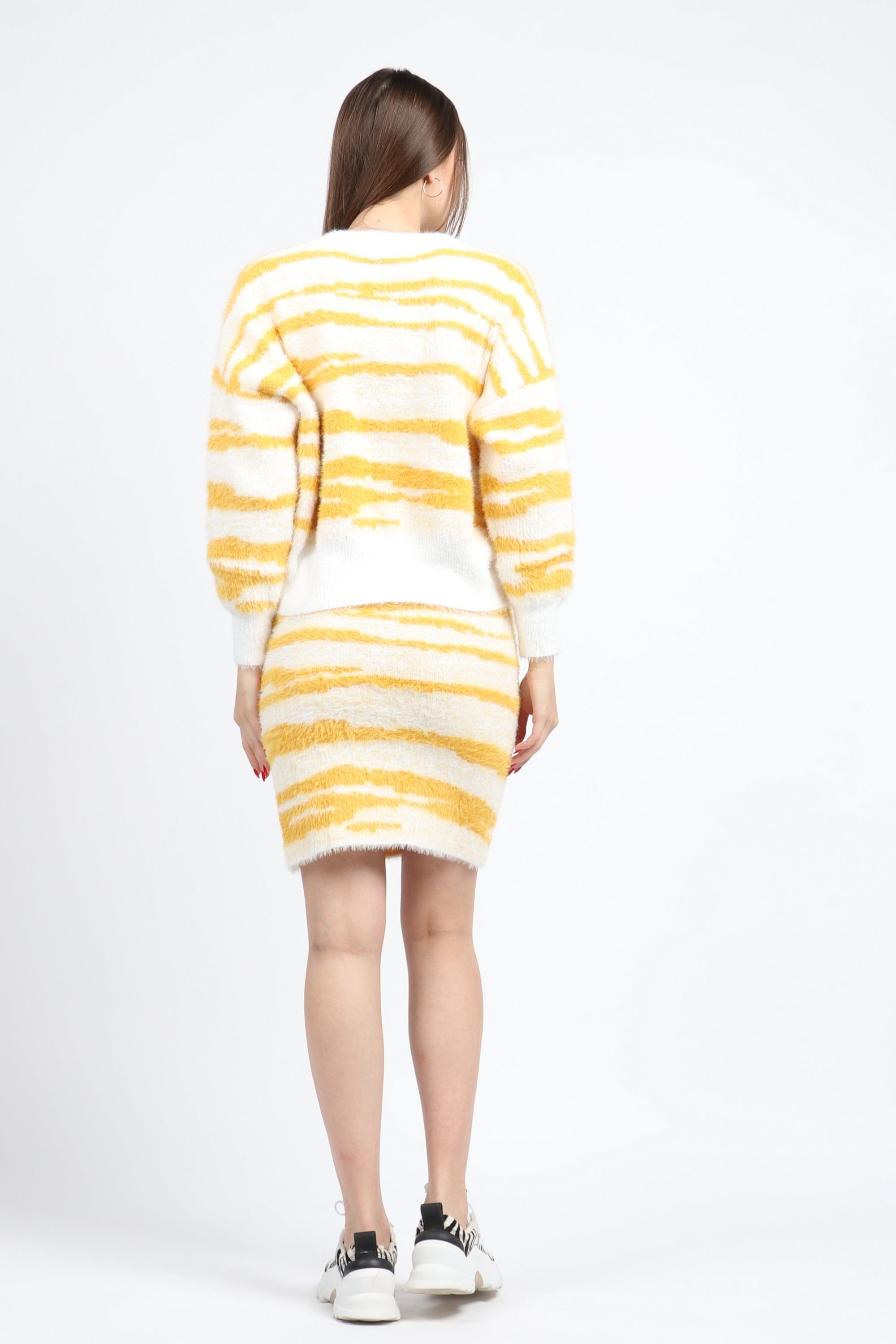 كيتشن بلوزة مخططة عريض ناعمة بكم طويل نسائي أصفر