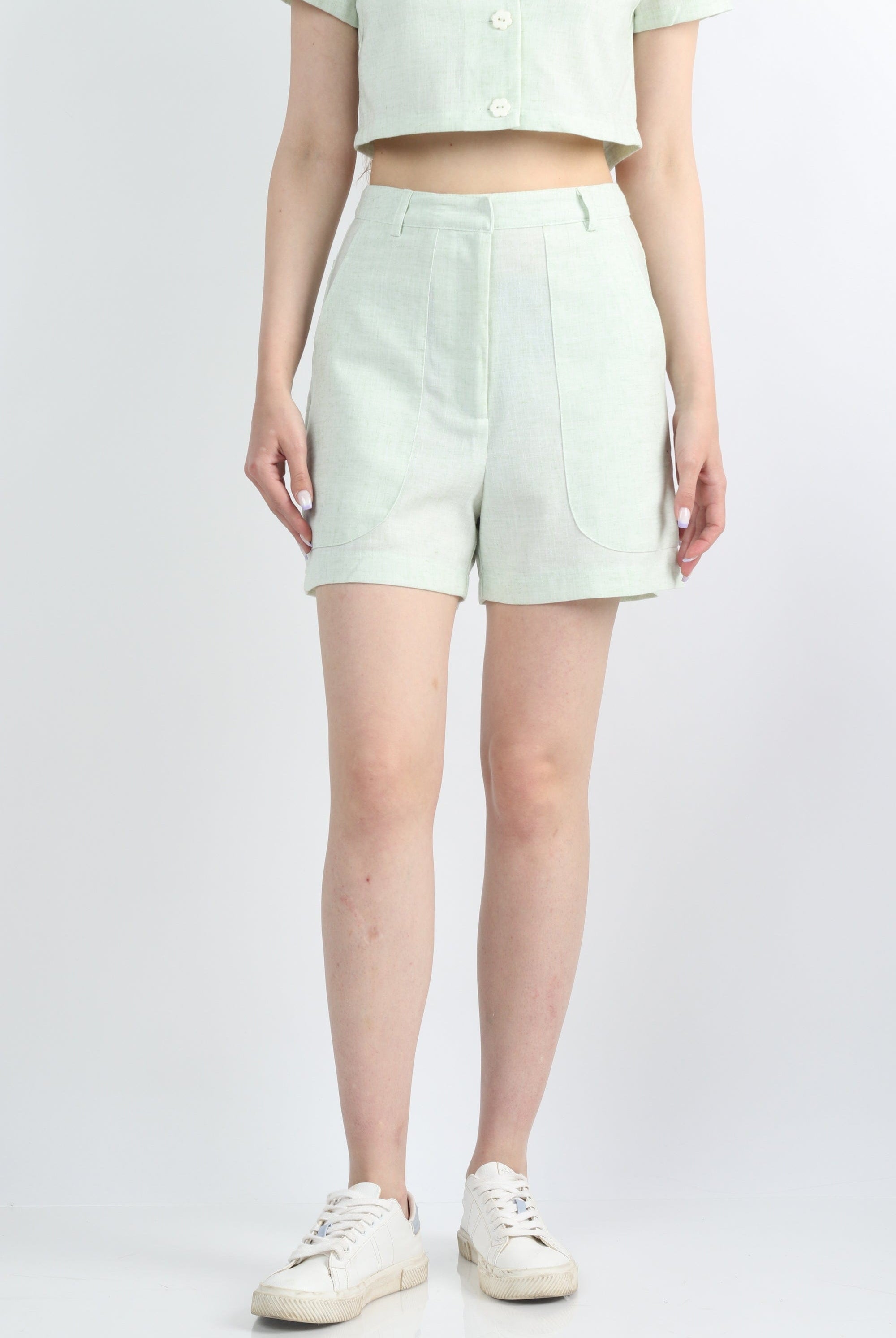 كيتشن شورت سادة خصر مرتفع أخضر فاتح