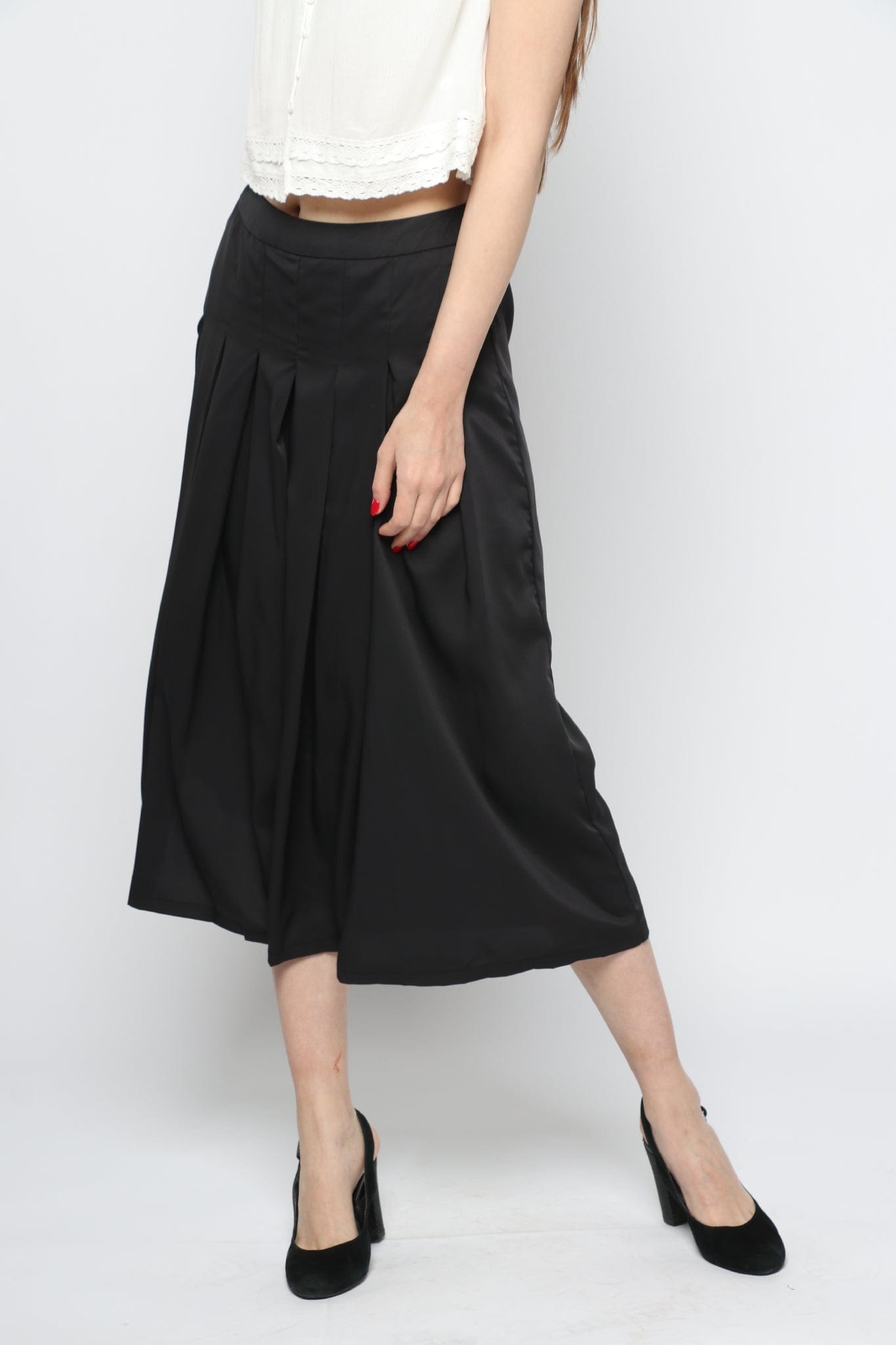 كيتشن بنطلون سادة كلوش من أسفل قصير أسود