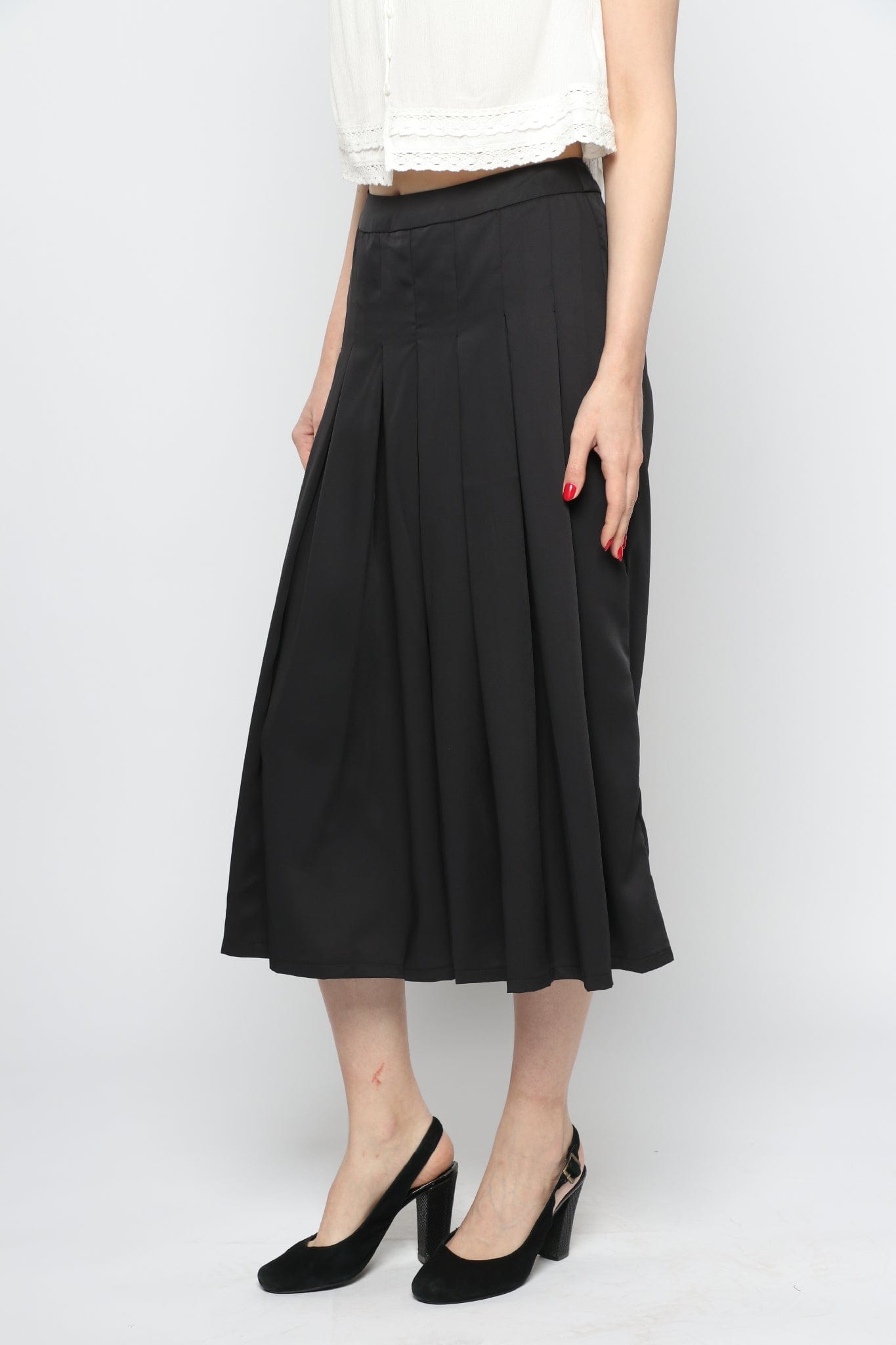 كيتشن بنطلون سادة كلوش من أسفل قصير أسود