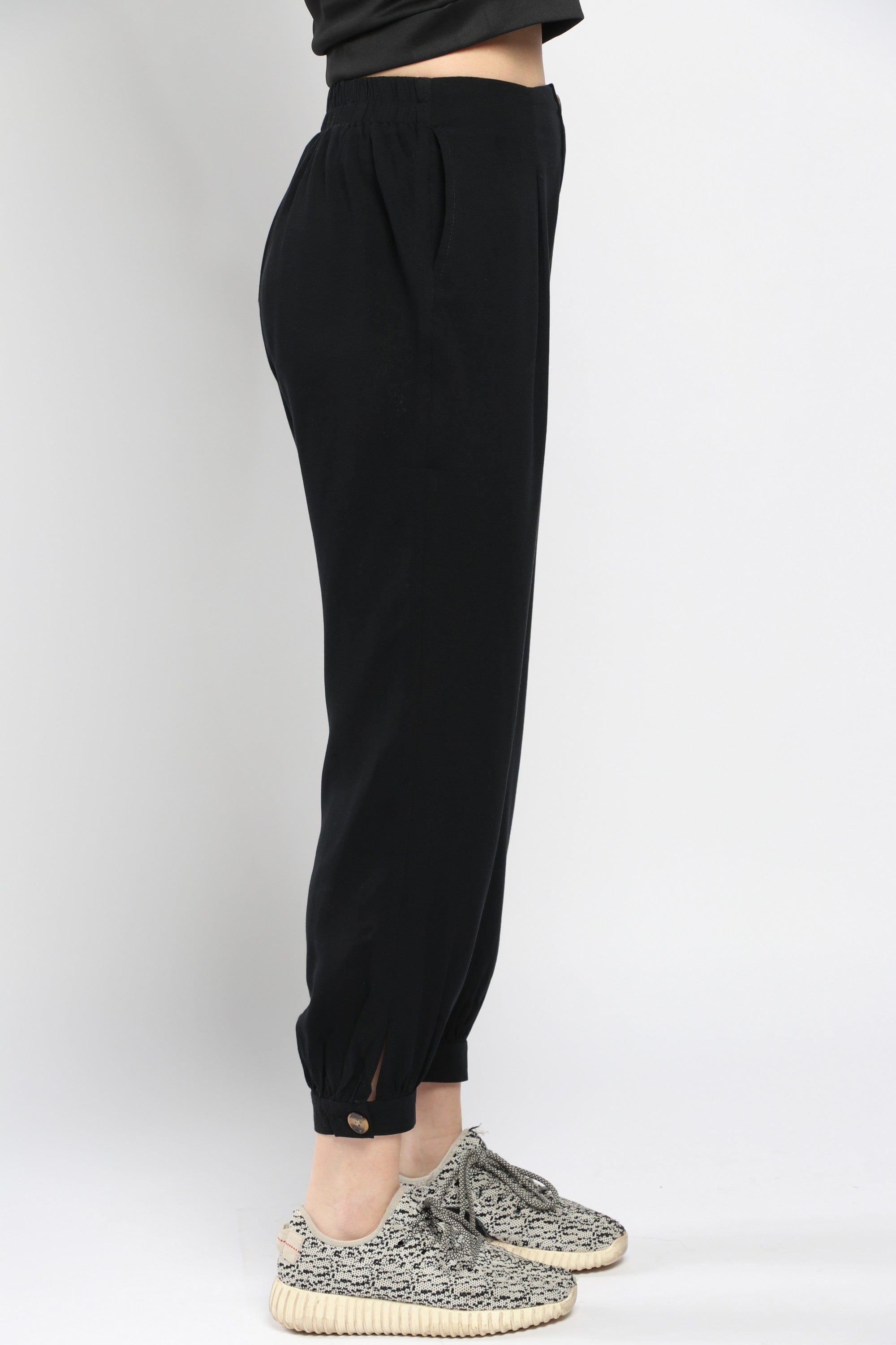 كيتشن بنطلون قصير سادة بأساور نسائي