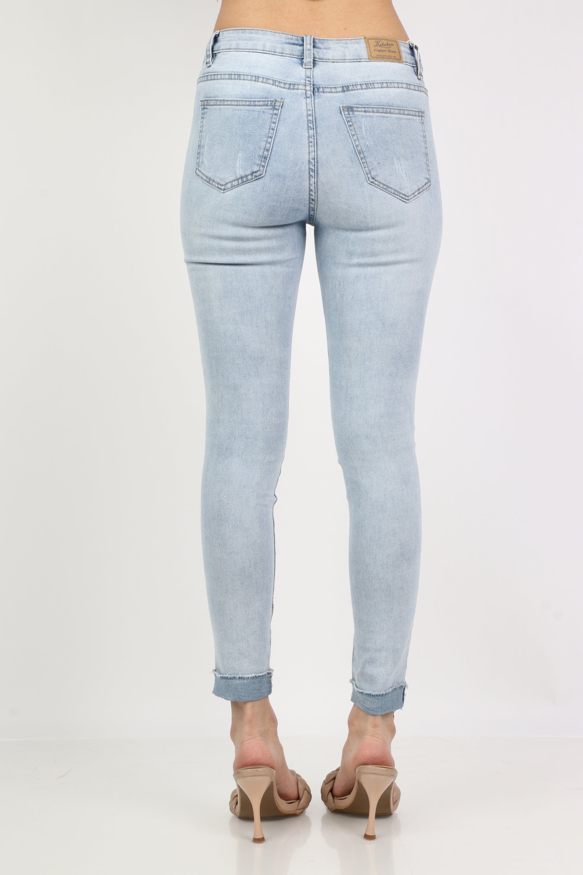 كيتشن بنطلون جينز سكيني مطرز باللؤلؤ نسائي