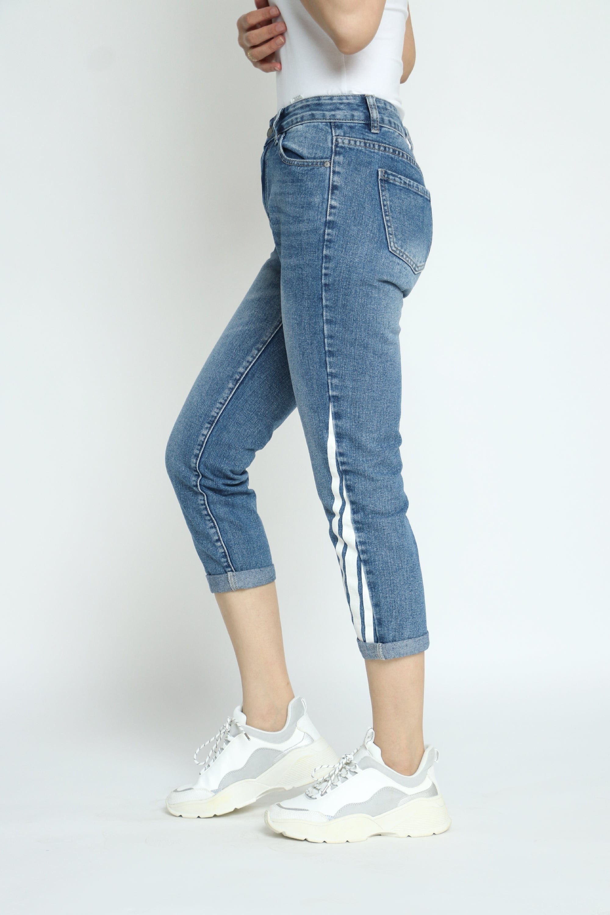 كيتشن بنطلون جينز قصير نسائي