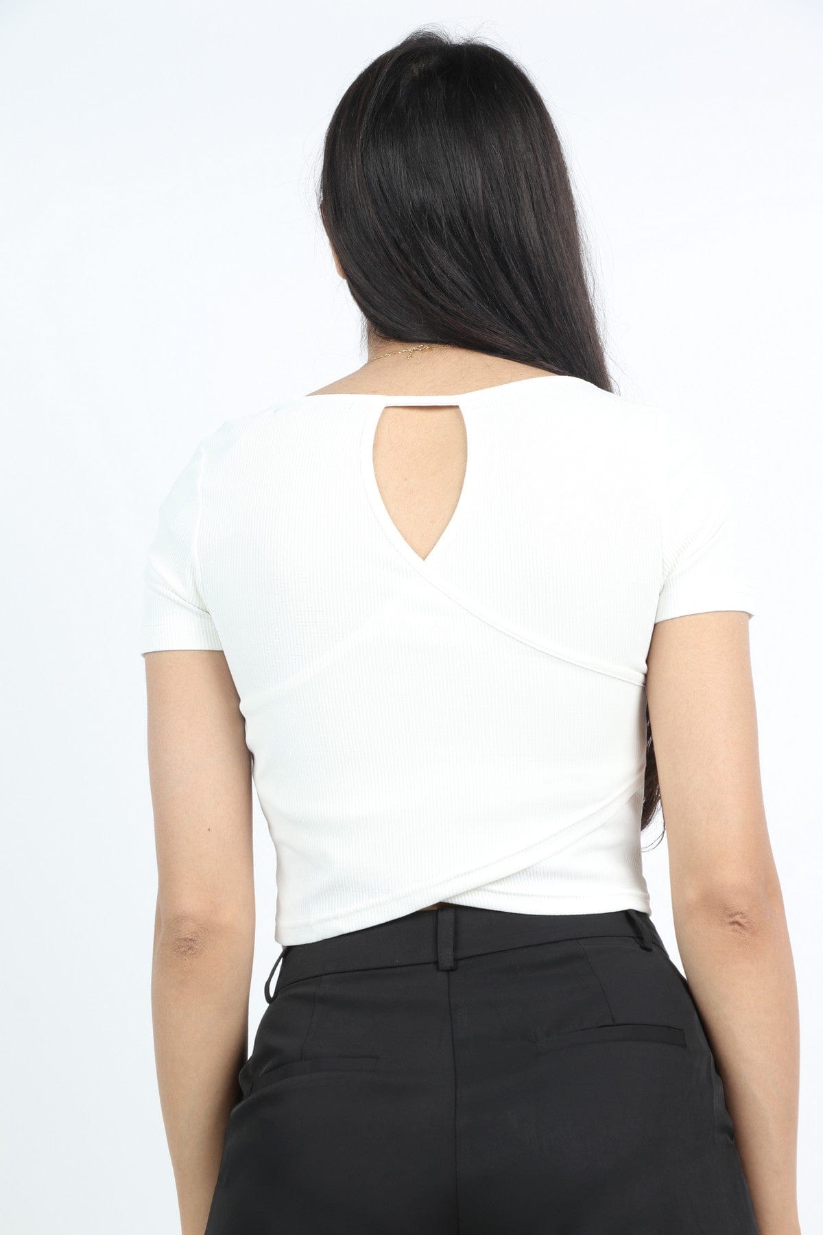 كيتشن بلوزة نص بطن كم قصير سادة نسائية