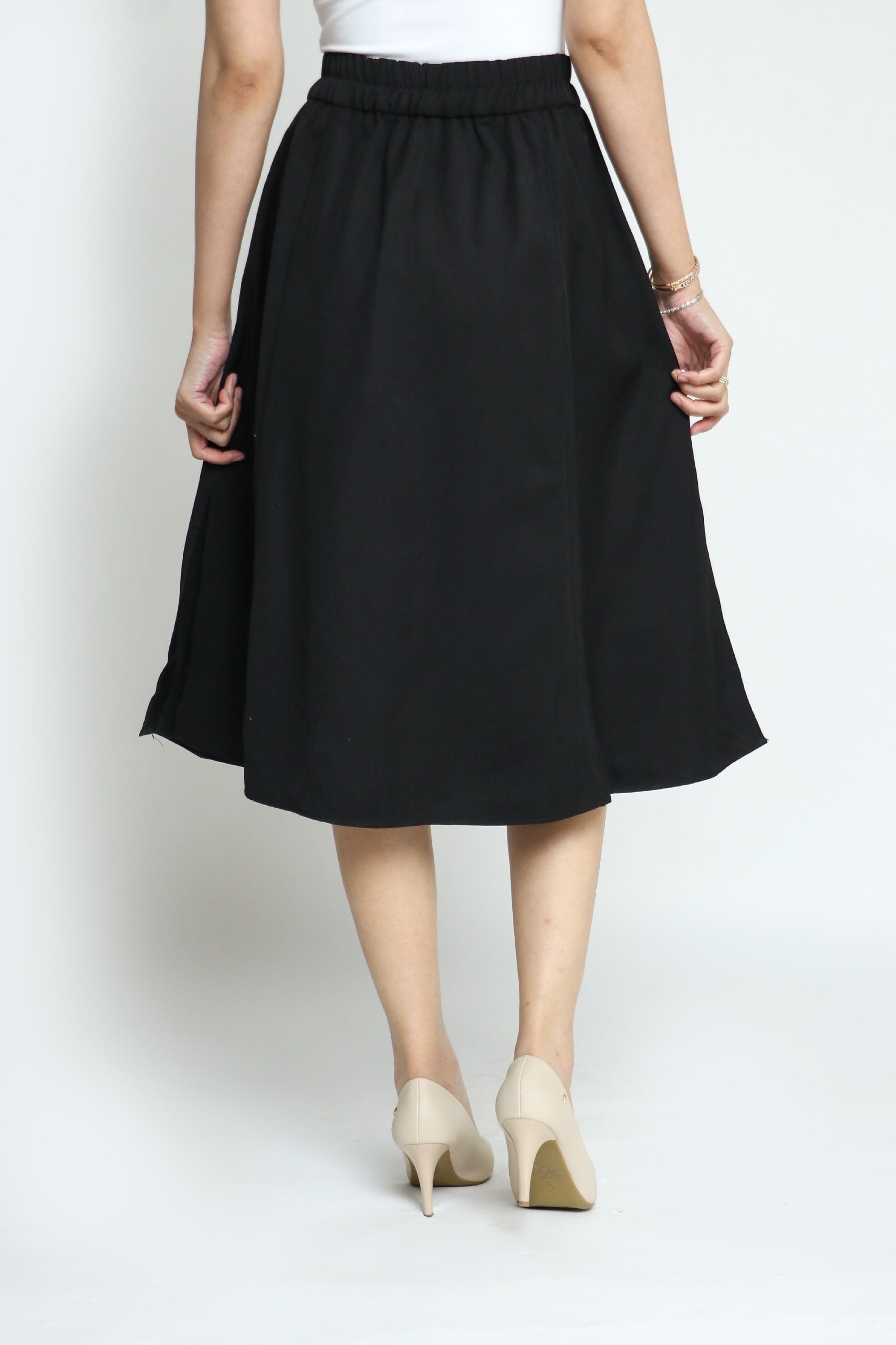 كيتشن تنورة ميدي سادة واسعة