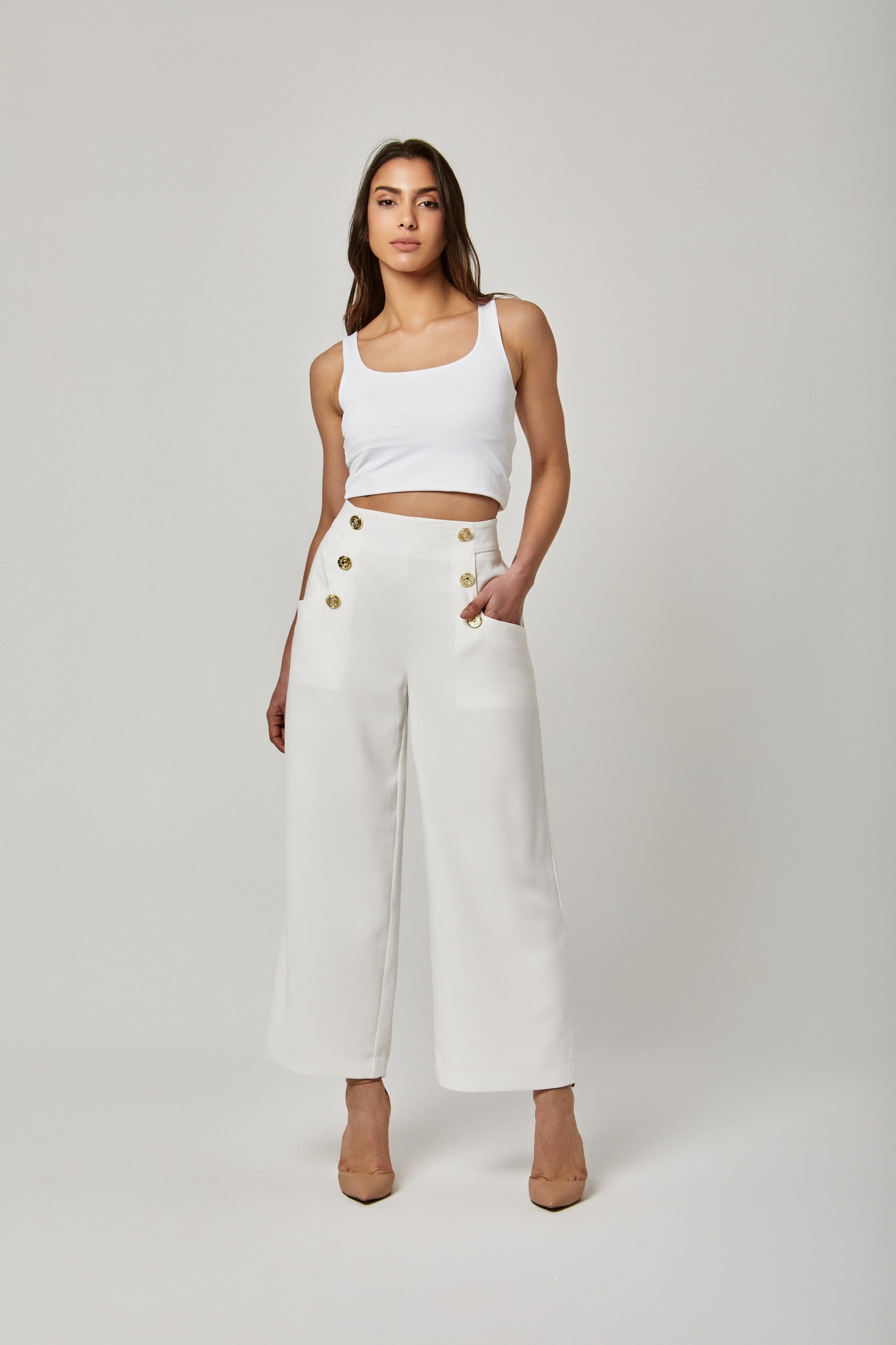 داليدرس بنطلون سادة واسه بأزرار ذهبية جانبية أبيض