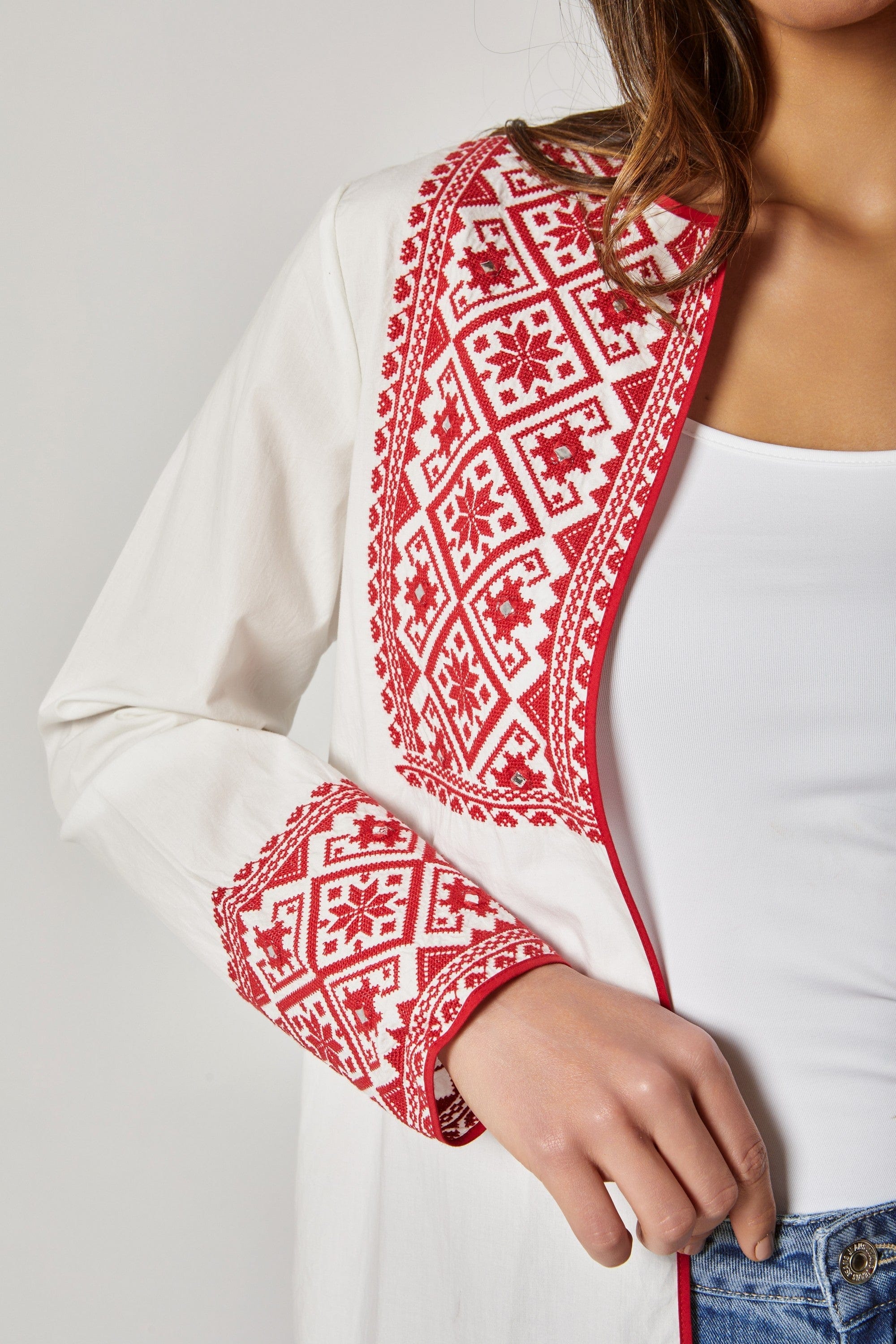 داليدرس قفطان كم طويل منقوش نسائي أبيض/أحمر