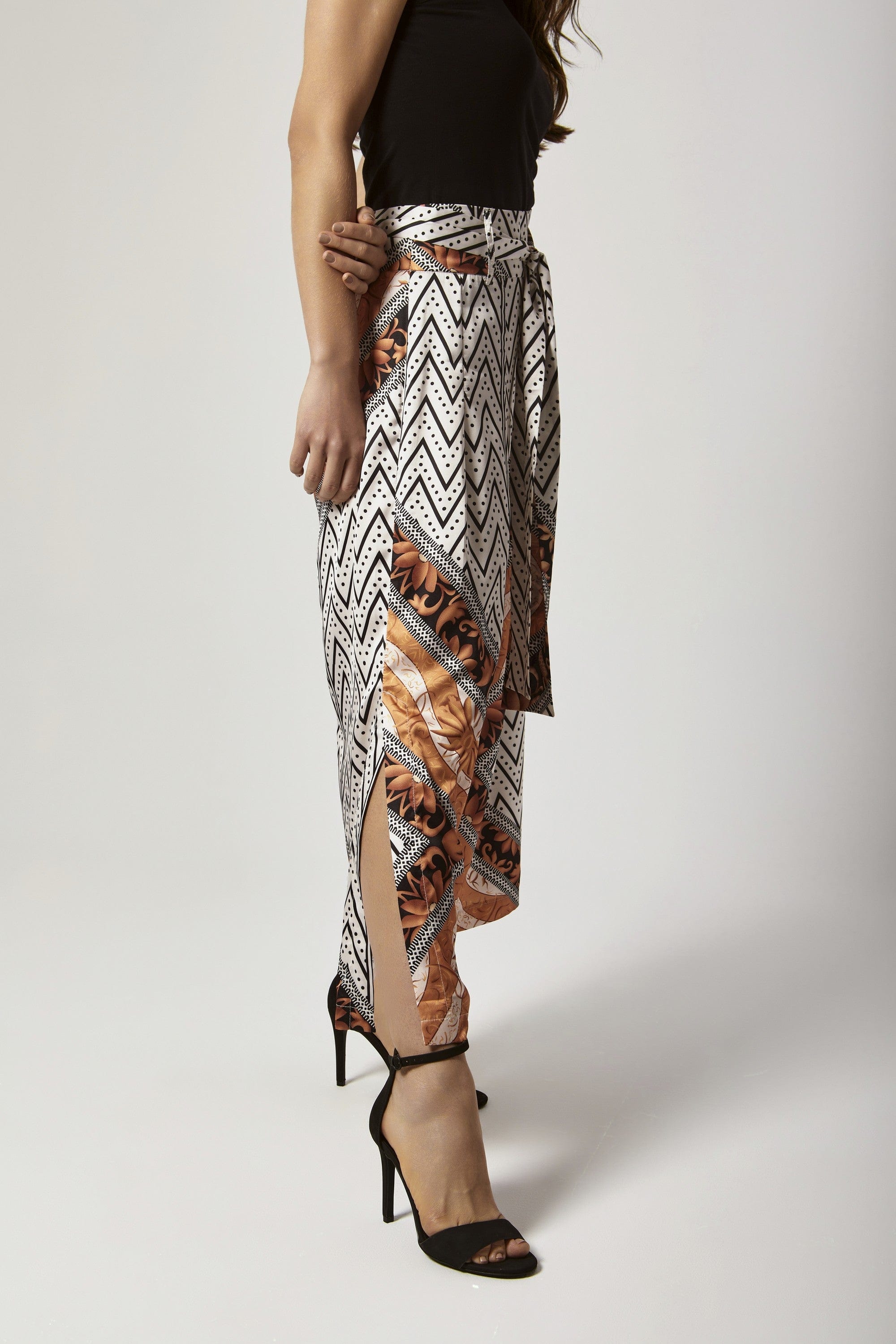 داليدرس بنطلون منقوش واسه بربطة خصر نسائي متعدد الألوان