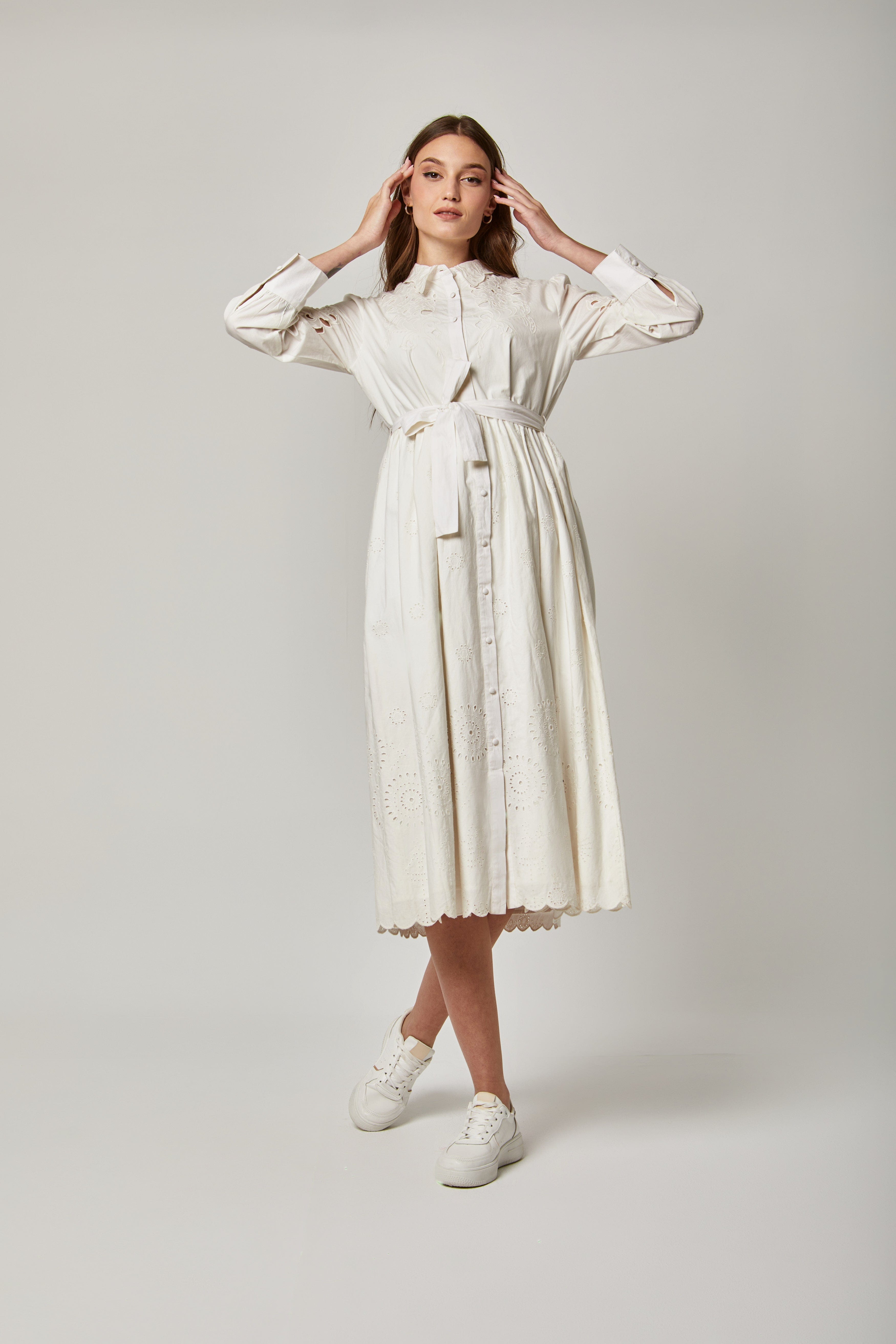 داليدرس فستان قميص ميدي بحزام خصر وياقة طويلة وأزرار أمامية بكم طويل