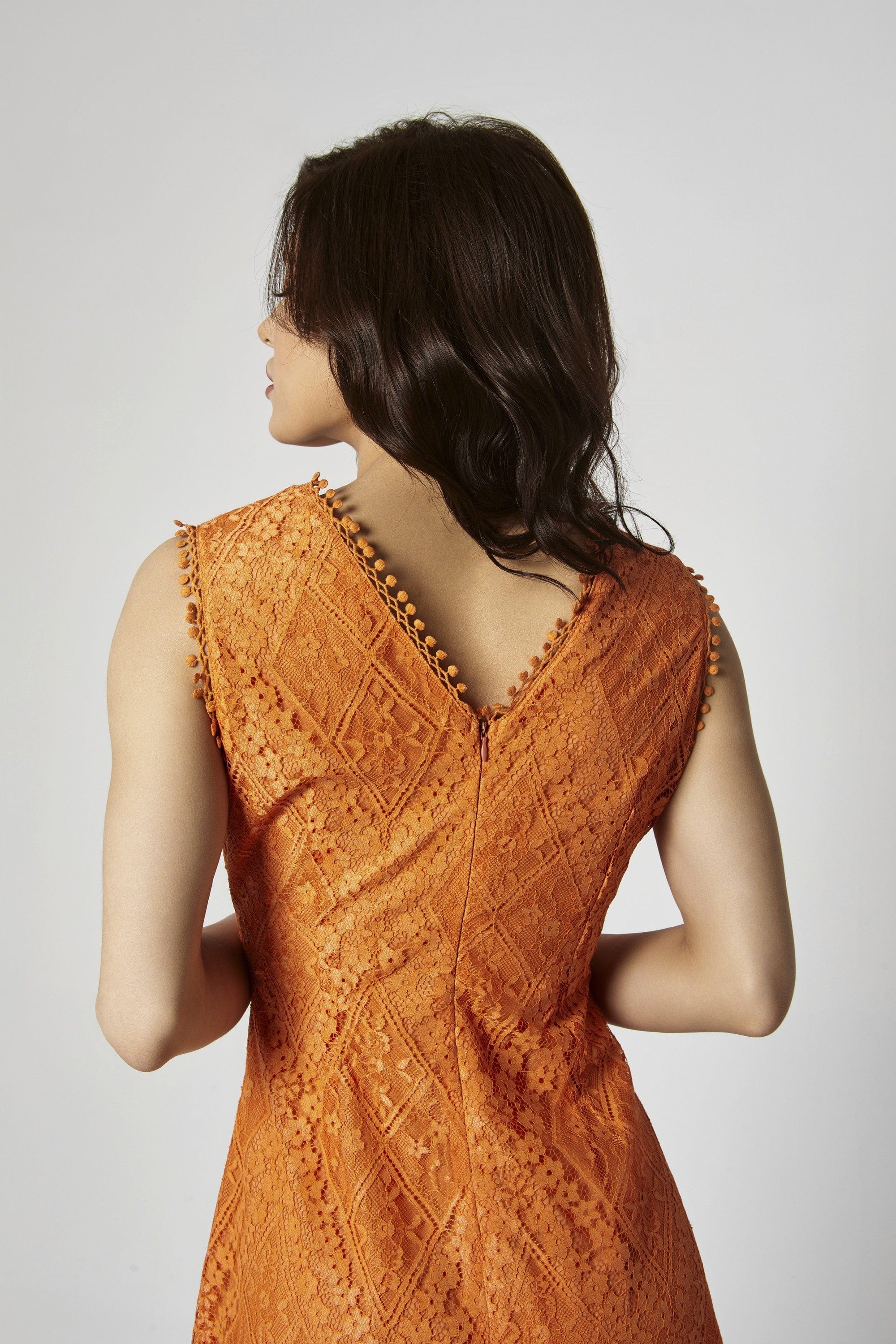 داليدرس فستان ميدي دانتيل مبطن كت نسائي برتقالي