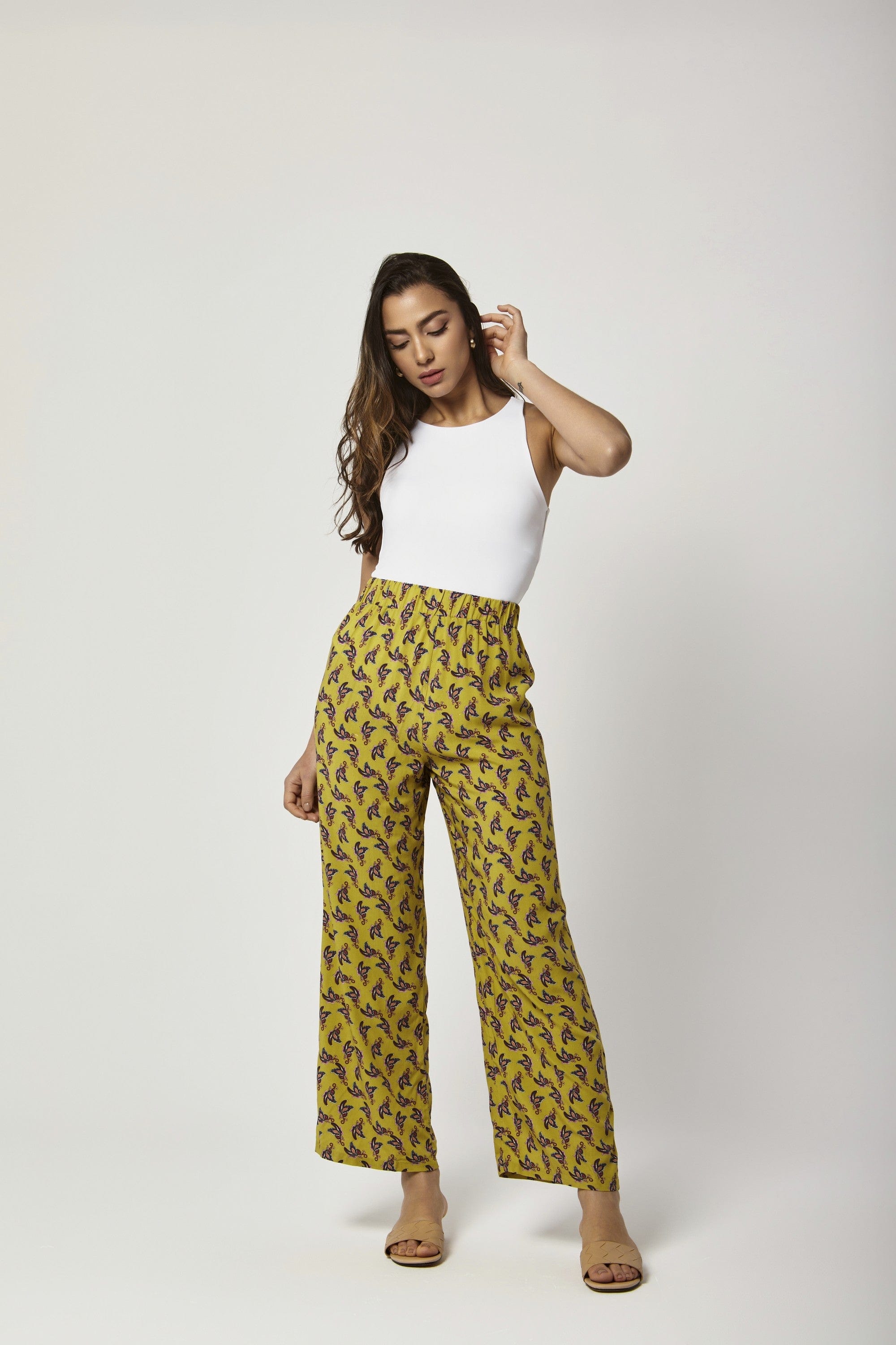 داليدرس بنطلون طويل واسع بنقشة فراشات نسائي متعدد الألوان