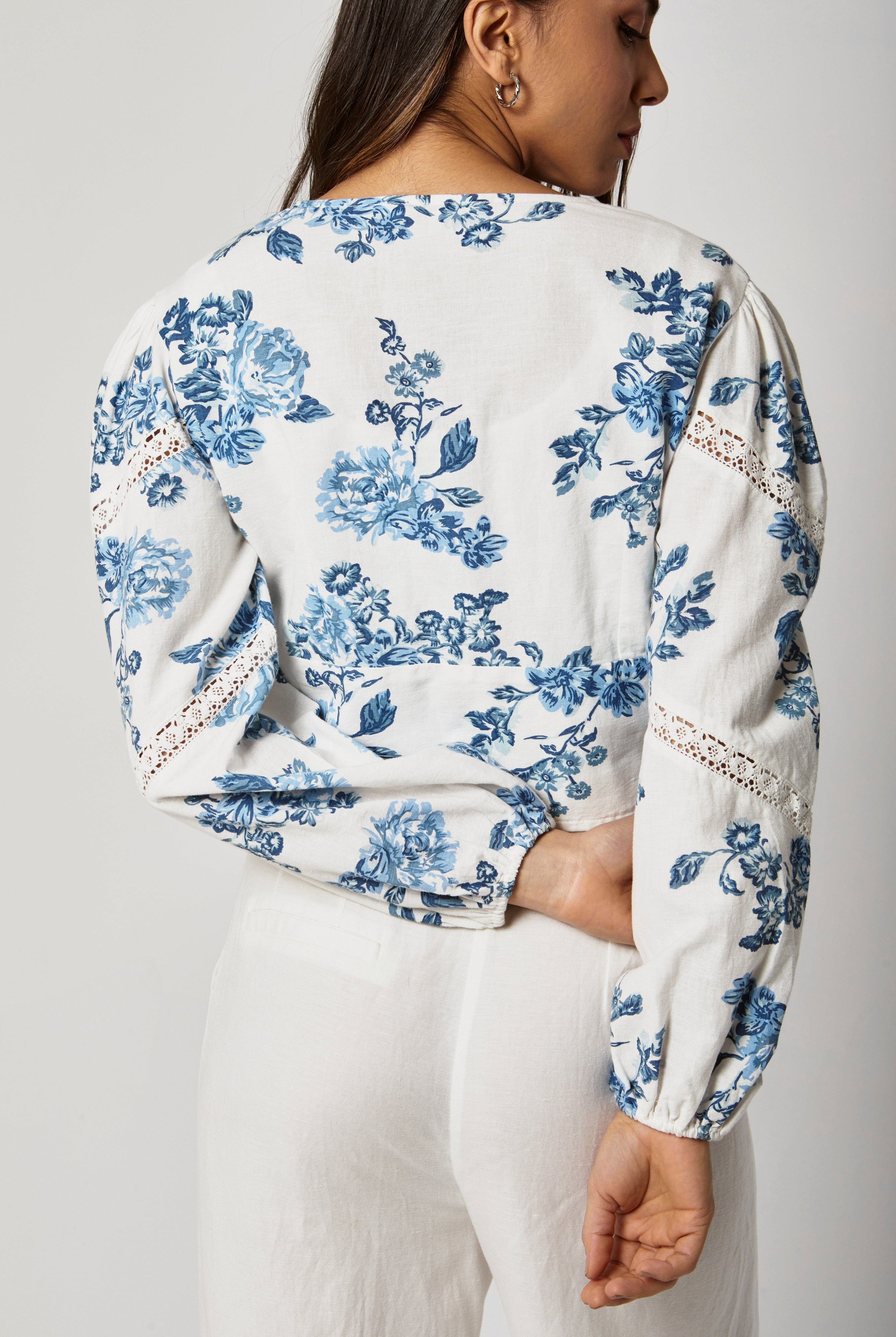 داليدرس بلوزة مشجرة نص بطن كم طويل منفوخ نسائي متعدد الألوان