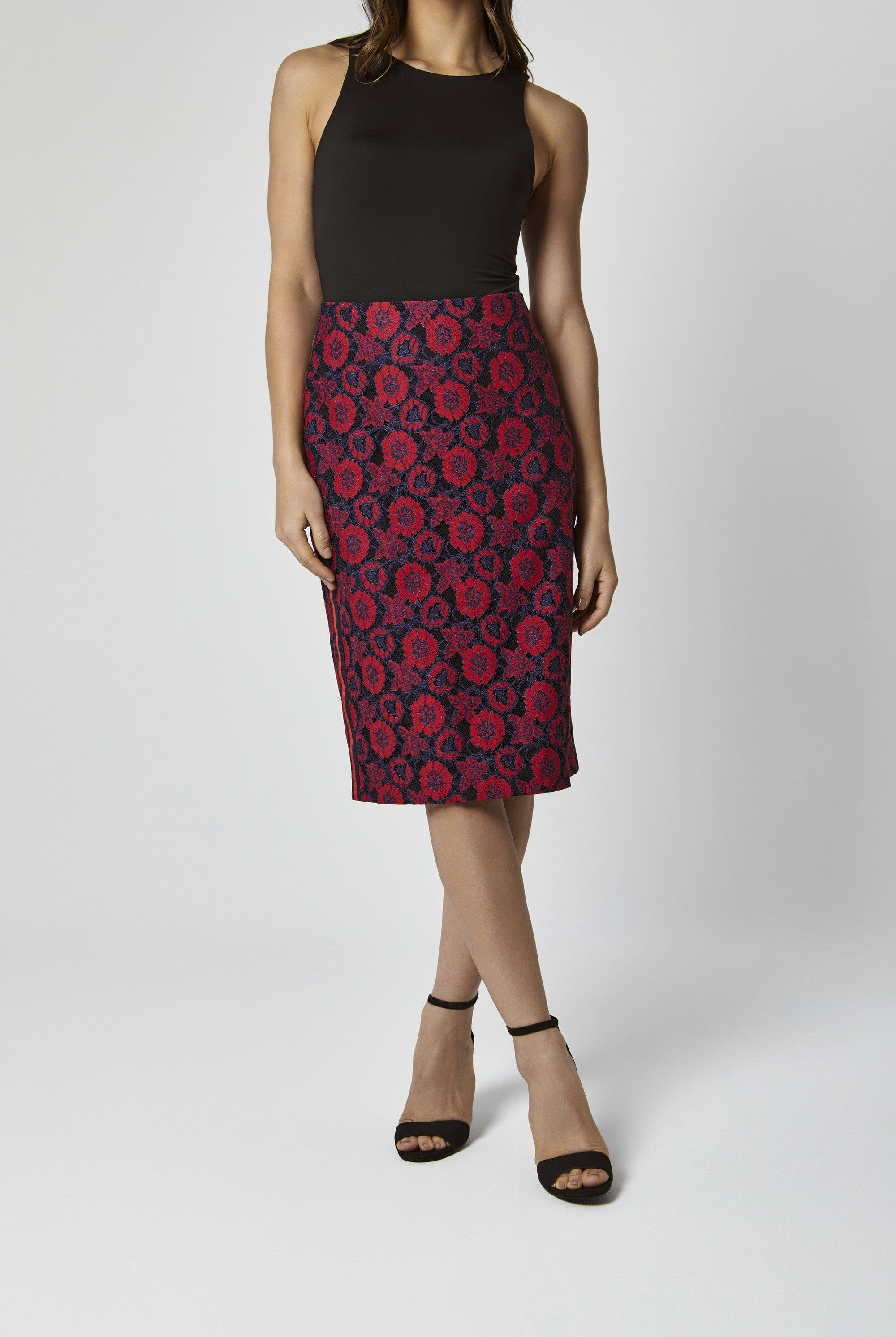 داليدرس تنورة قصيرة موردة نص كم ضيقة نسائية أحمر/كحلي