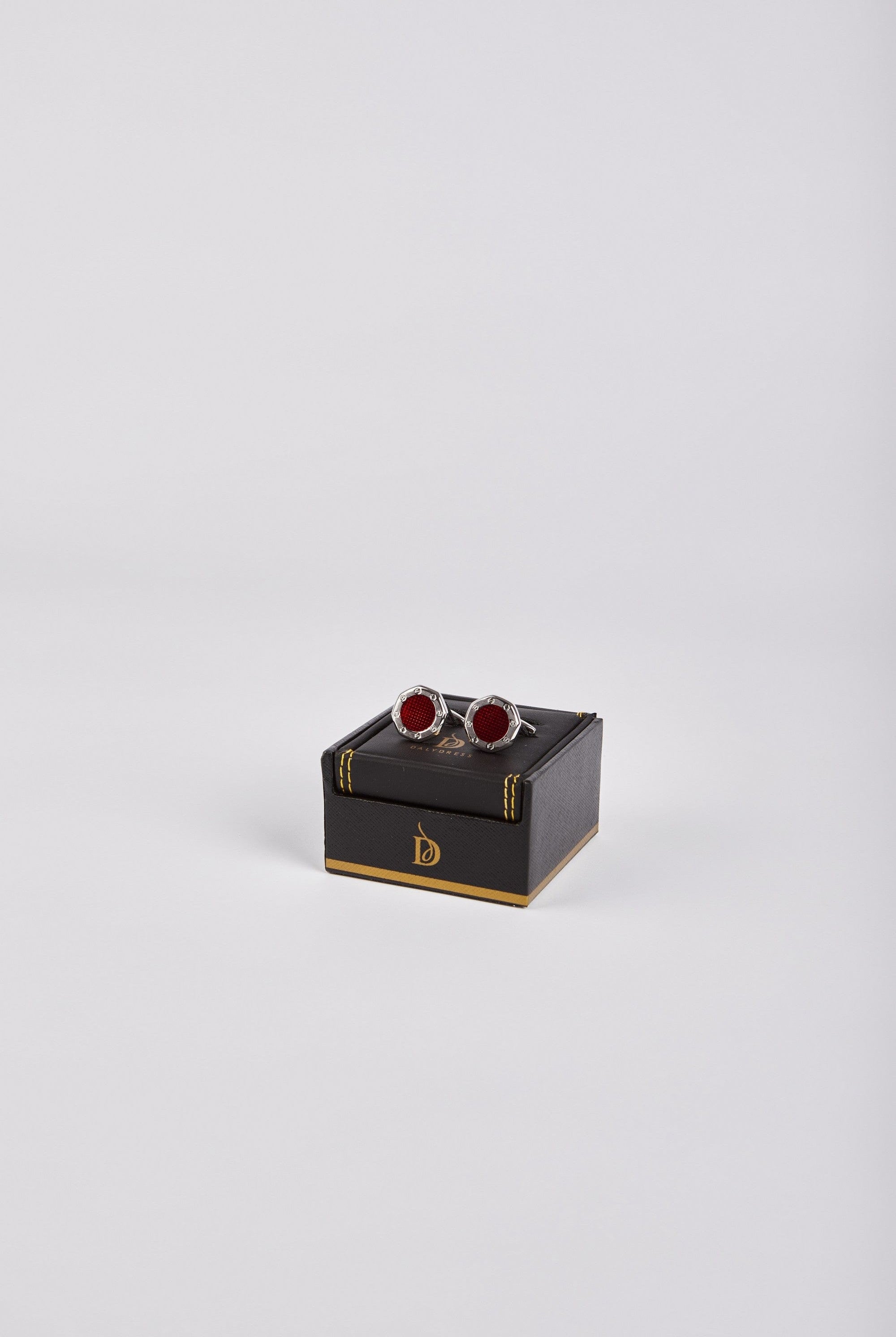 داليدرس طقم دبوس قميص البدلة دائري باللون الأحمر فضي