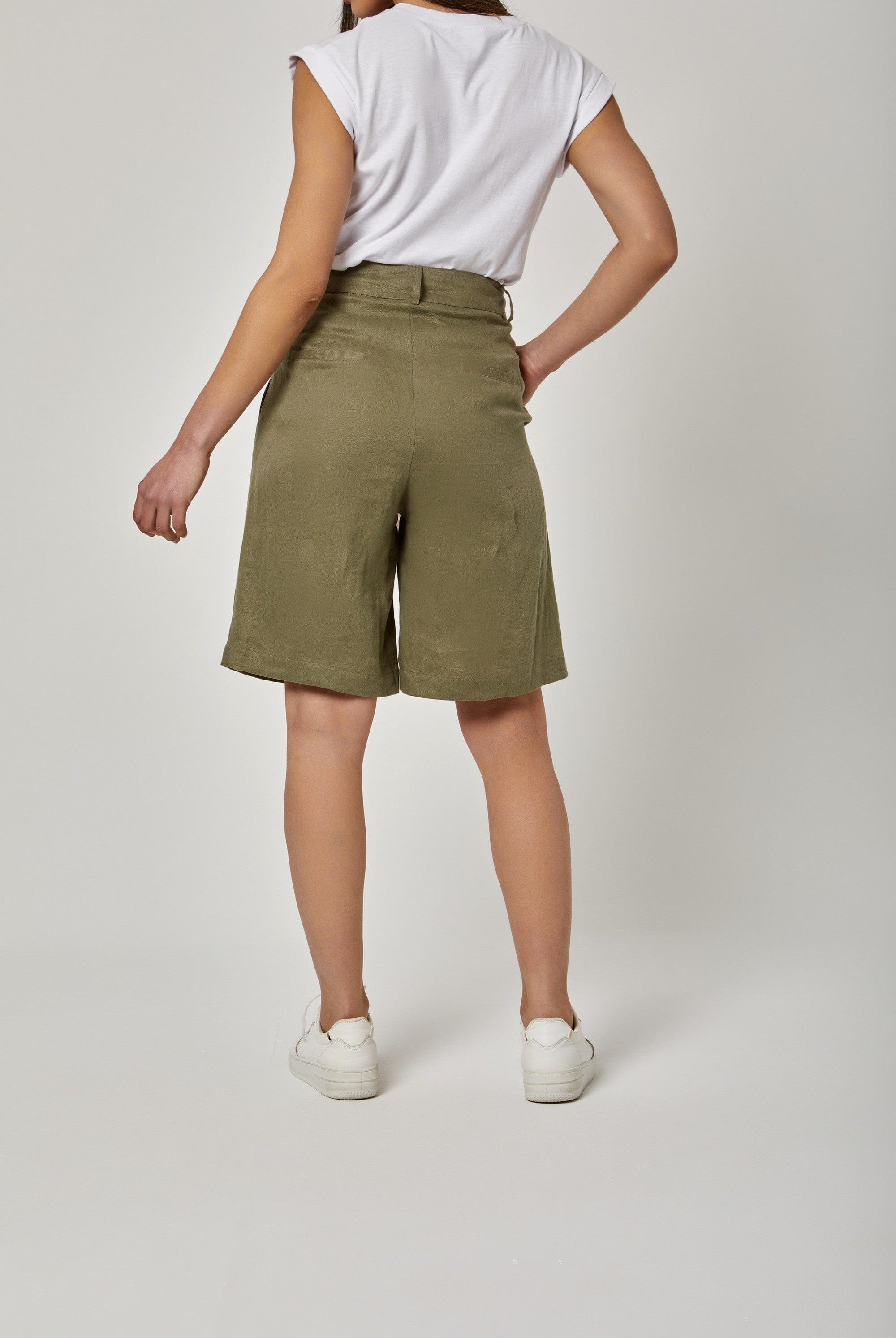 داليدرس شورت طويل سادة نسائي زيتوني