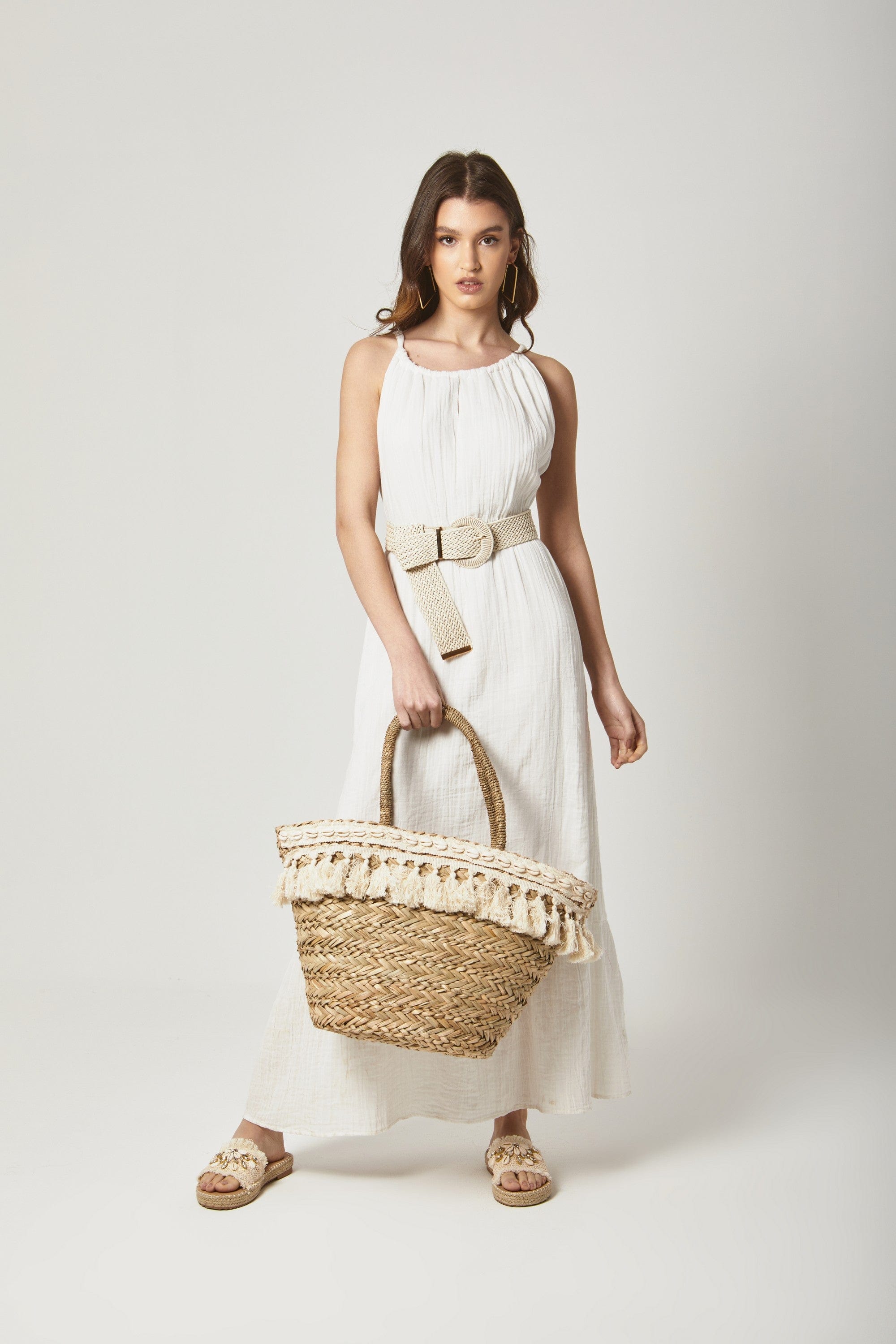 داليدرس فستان سادة طويل حمالات بياقة دائرية أوف وايت