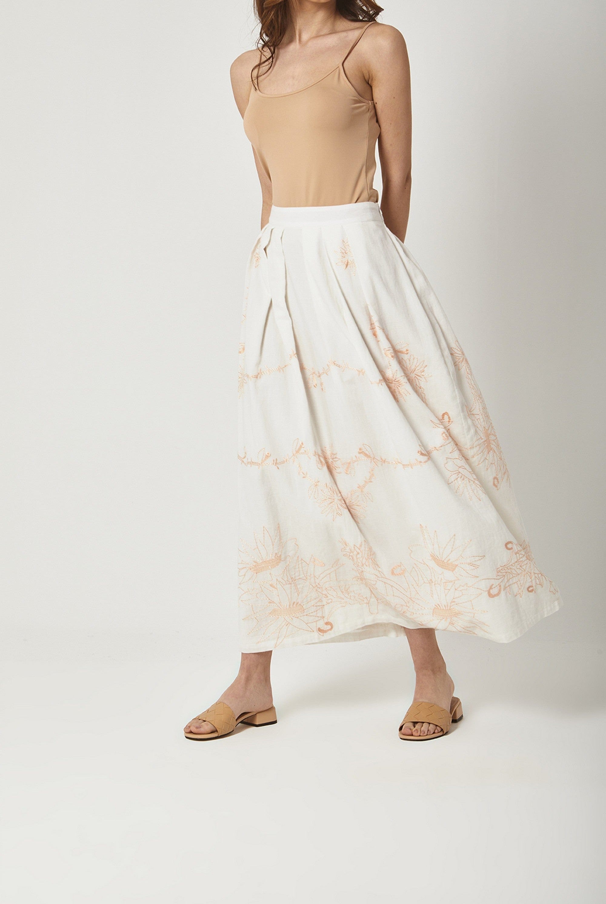 داليدرس تنورة طويلة بكسرات على الخصر مشجرة ناعمة أوف وايت